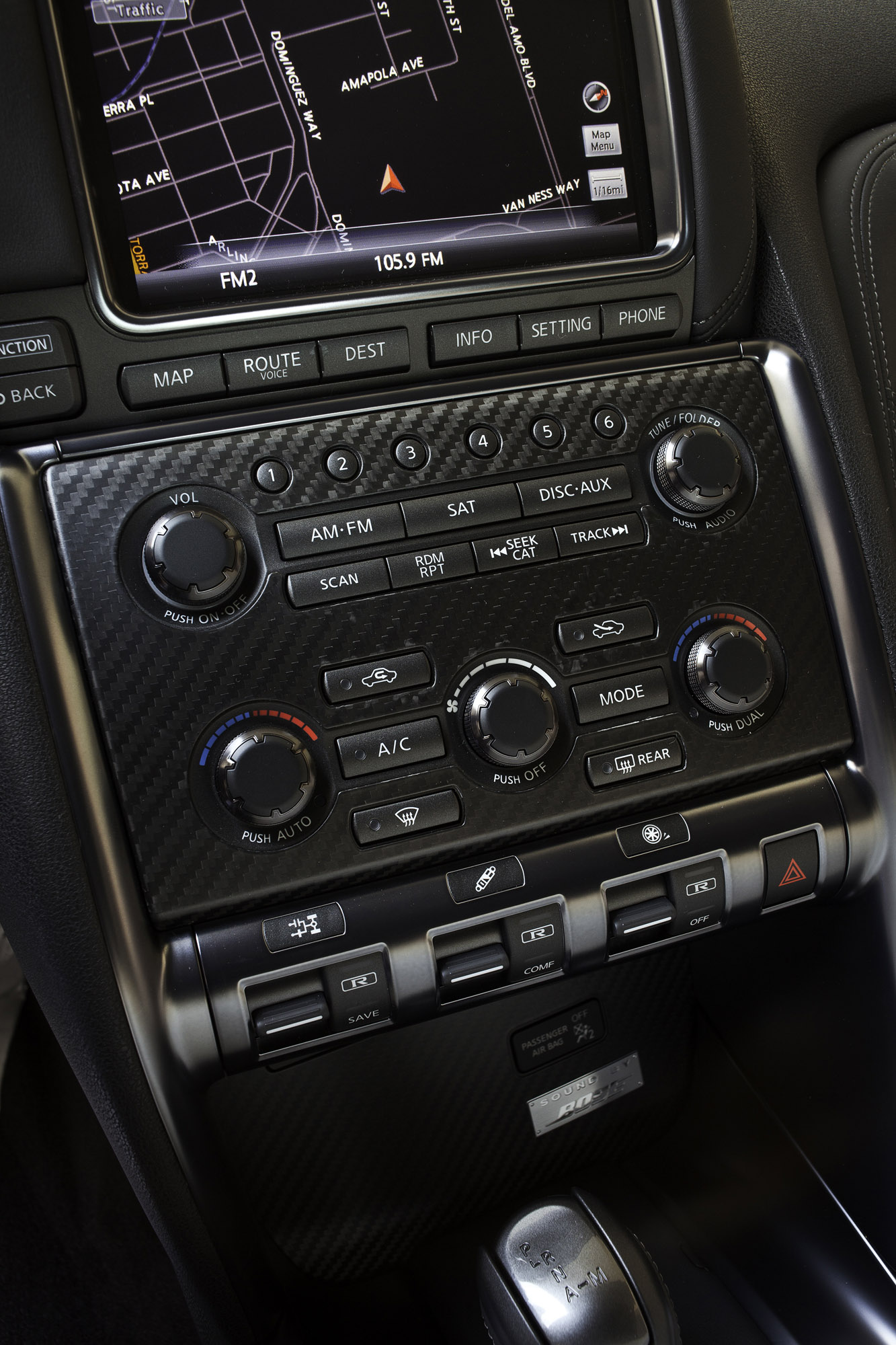Nissan GT-R photo #23