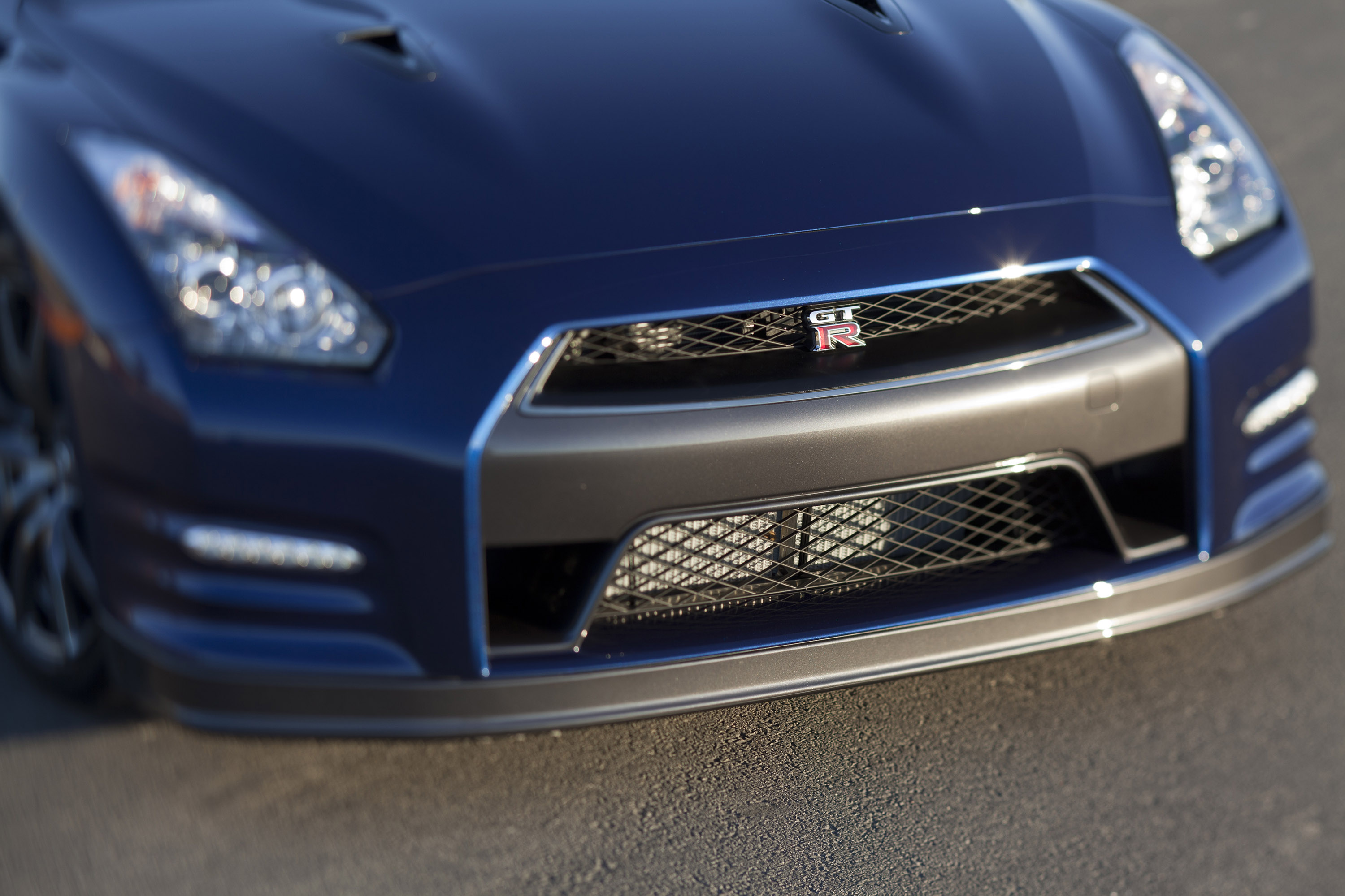 Nissan GT-R photo #28