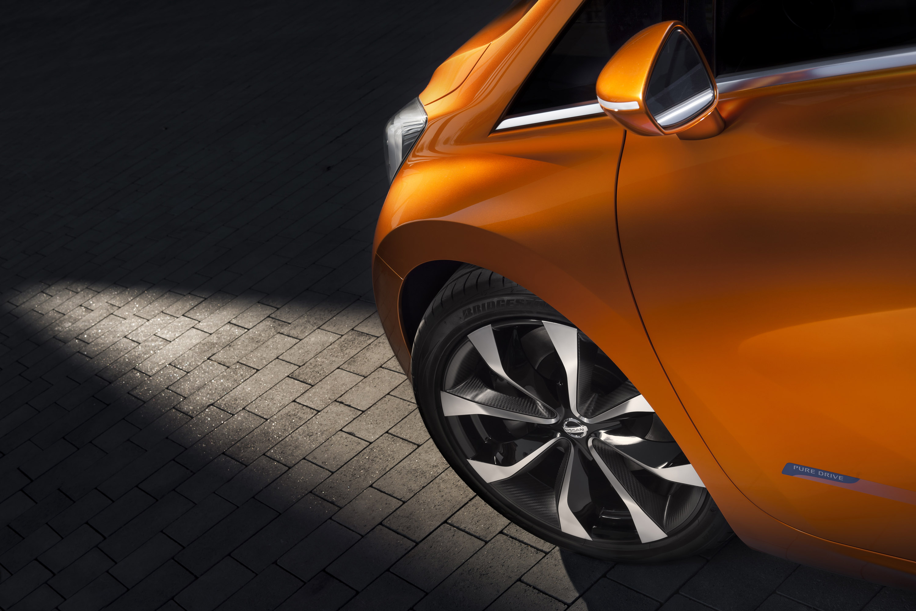 Nissan Invitation Concept photo #21