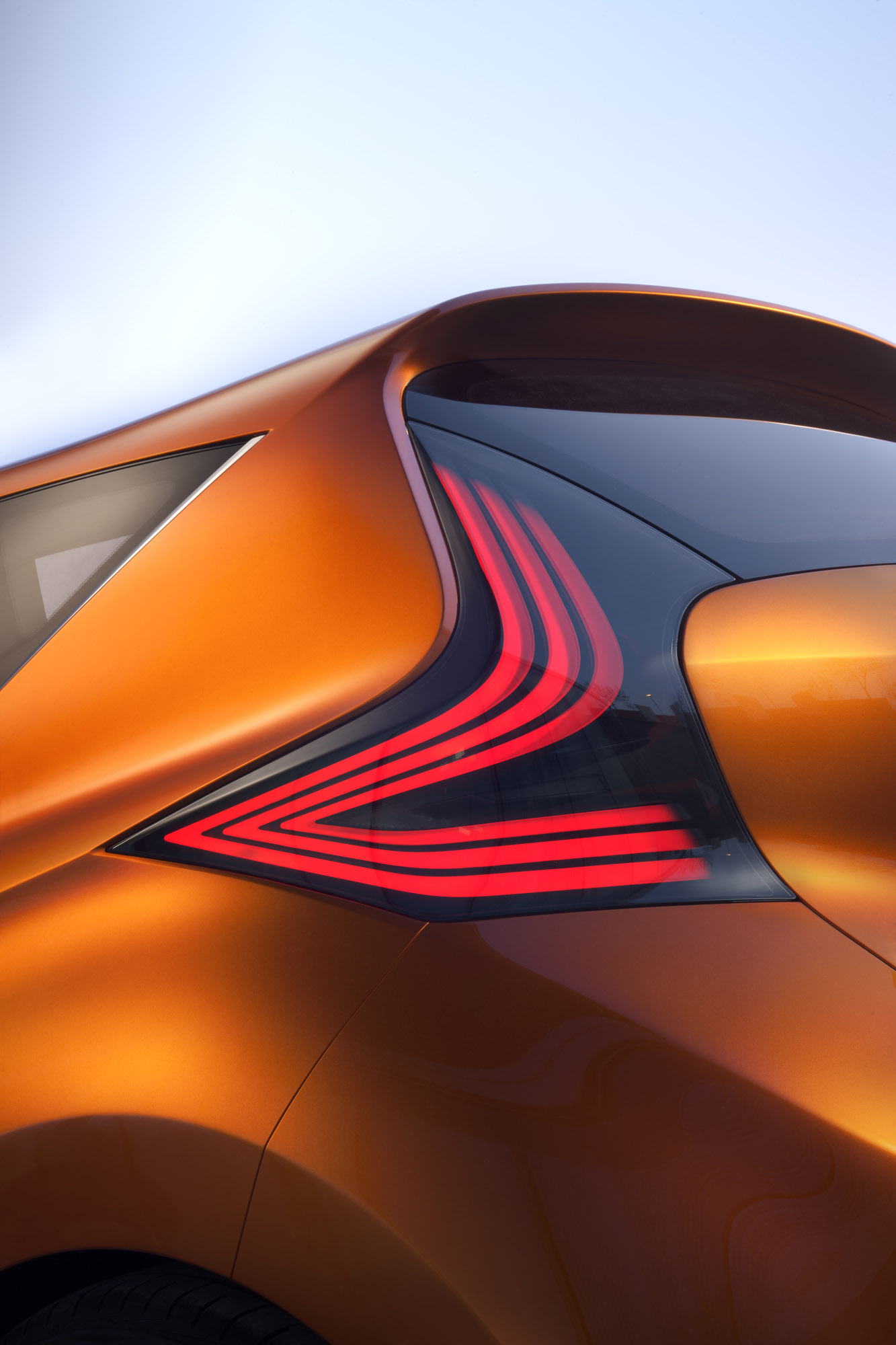 Nissan Invitation Concept photo #28