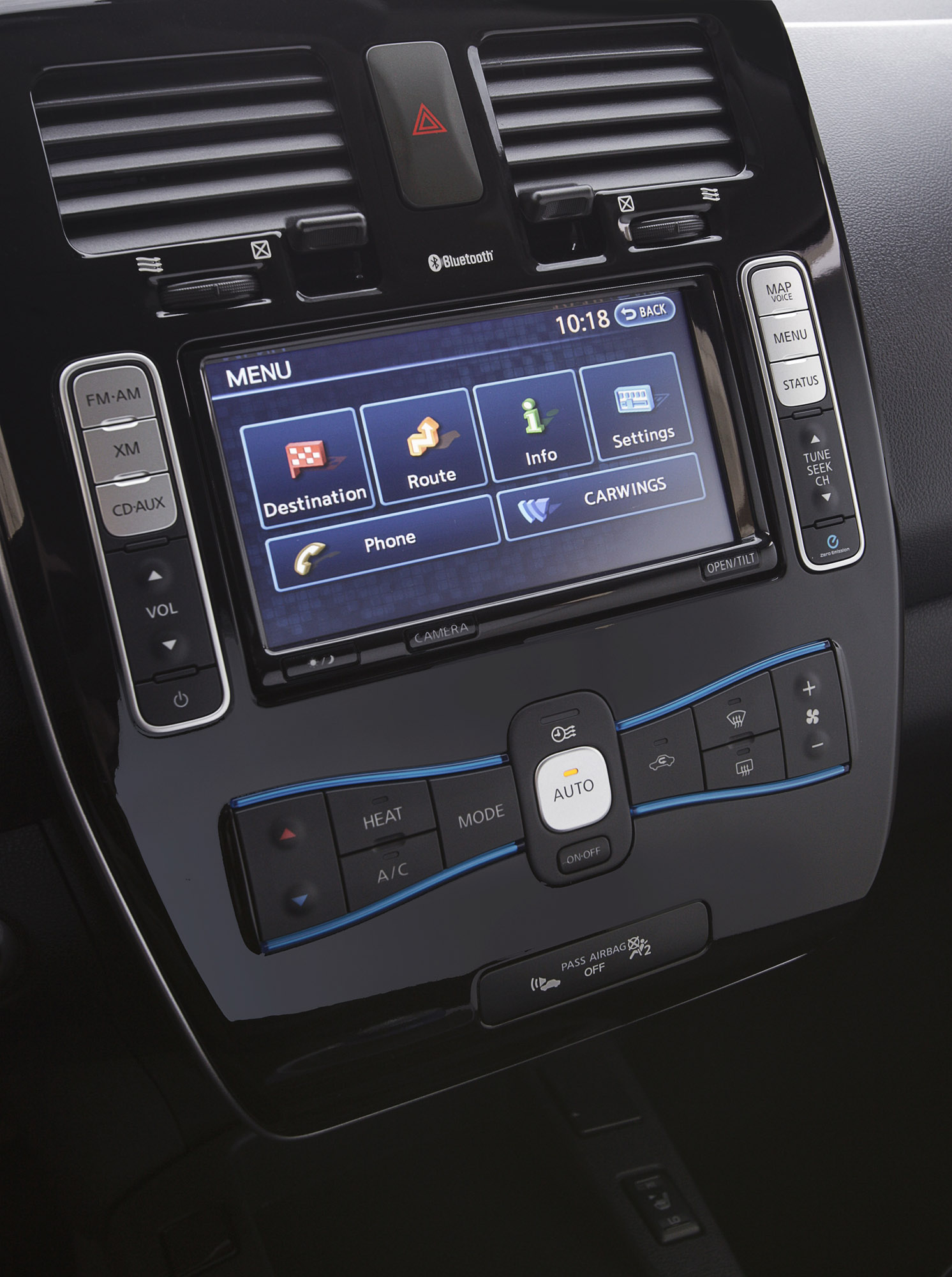 Nissan LEAF photo #26