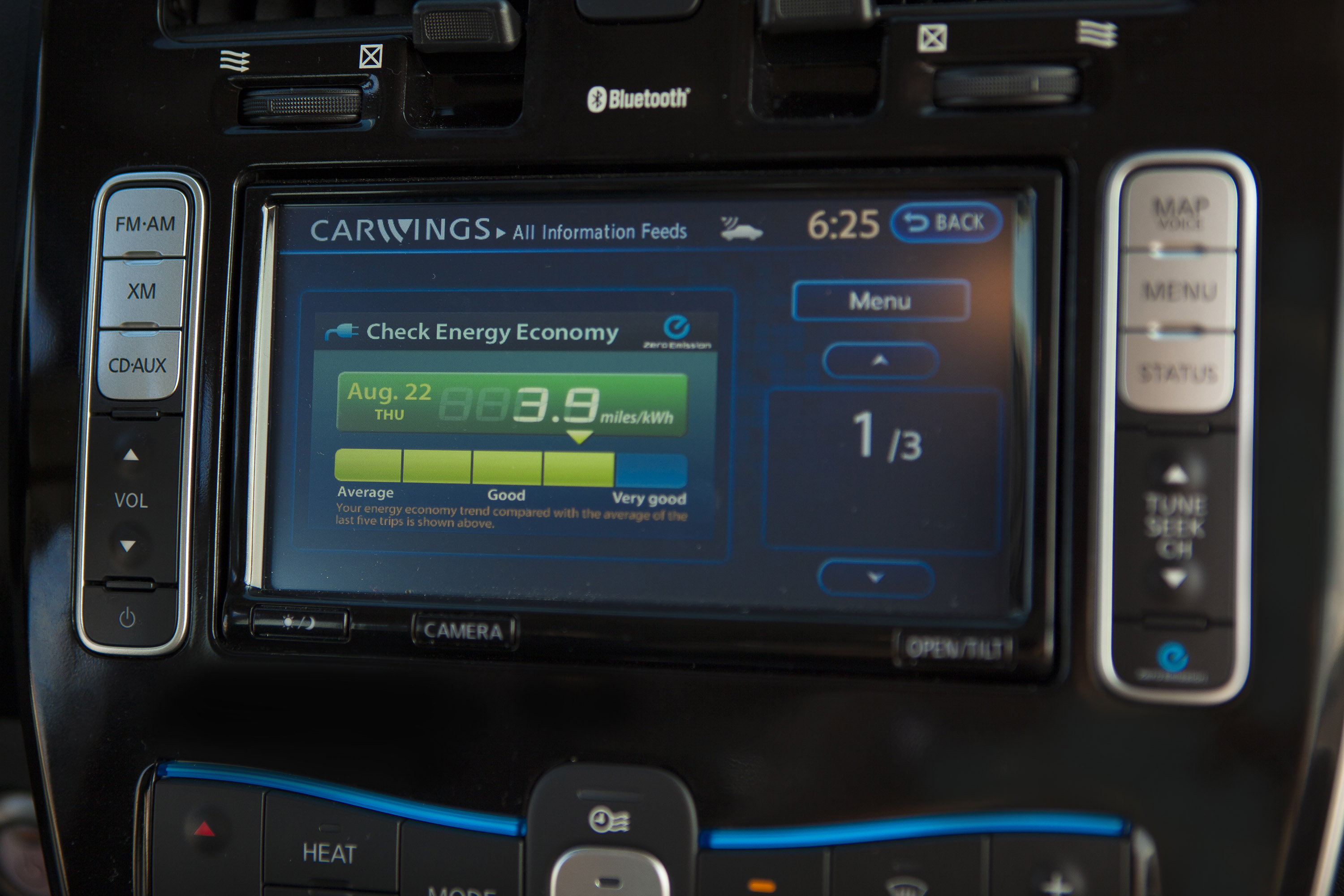 Nissan LEAF photo #38