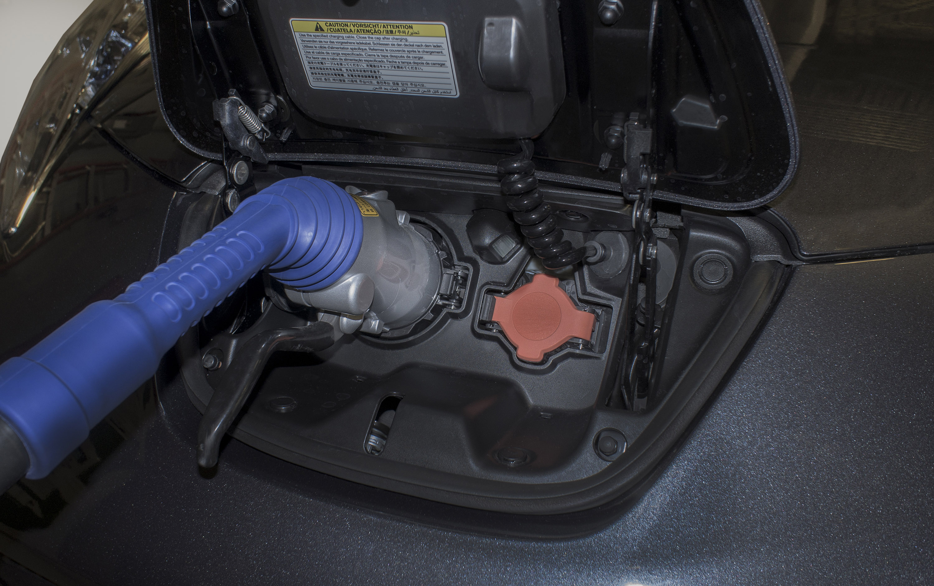 Nissan LEAF photo #77