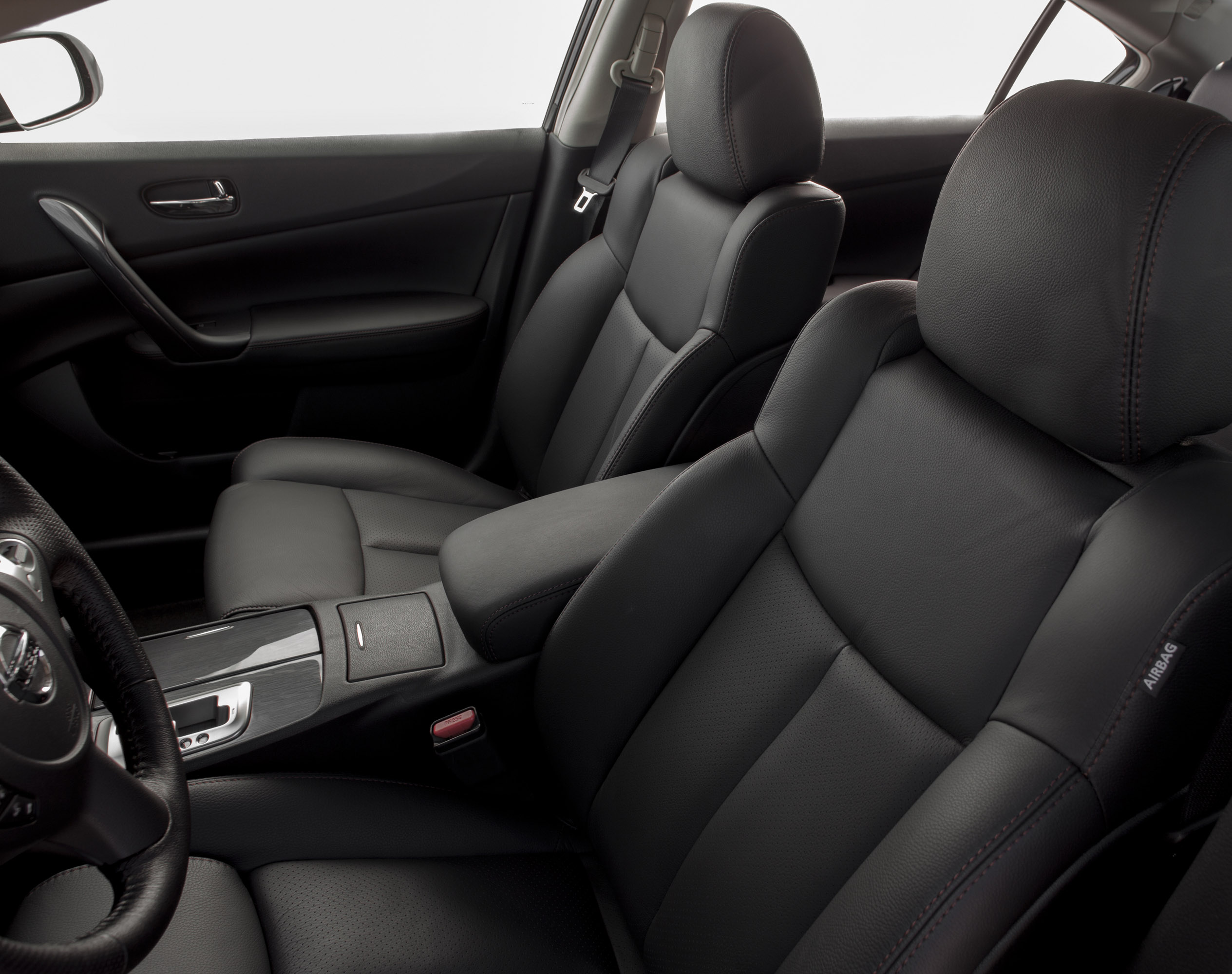Nissan Maxima photo #18
