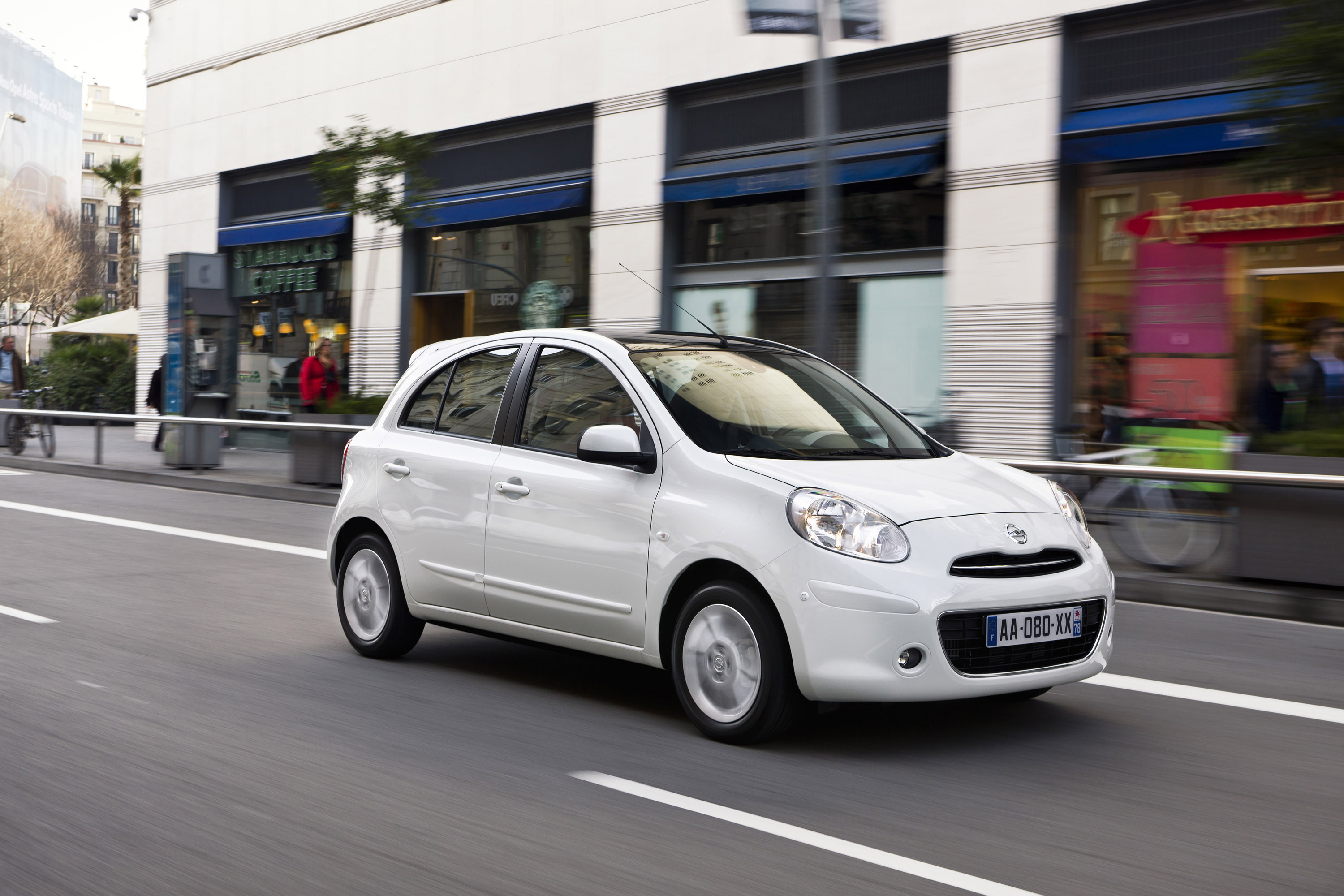 Nissan Micra DIG-S photo #10