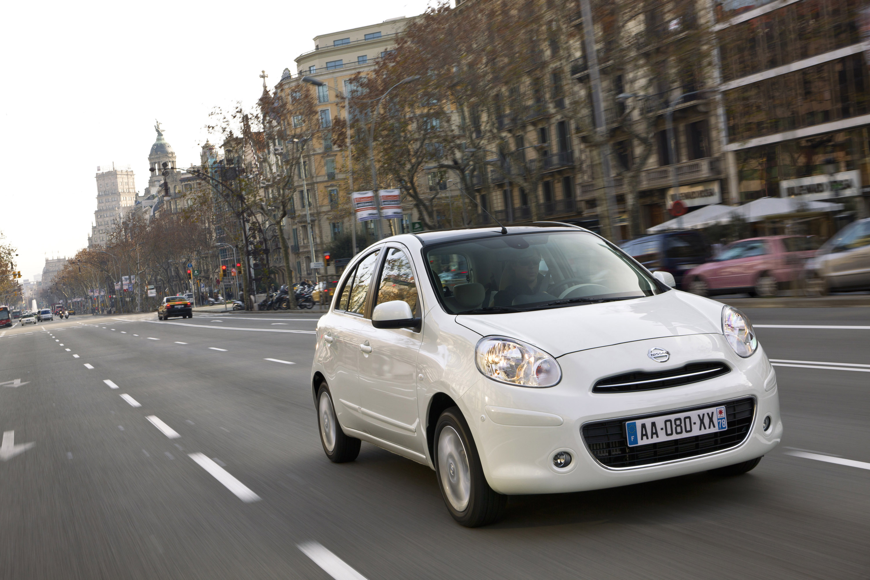 Nissan Micra DIG-S photo #11