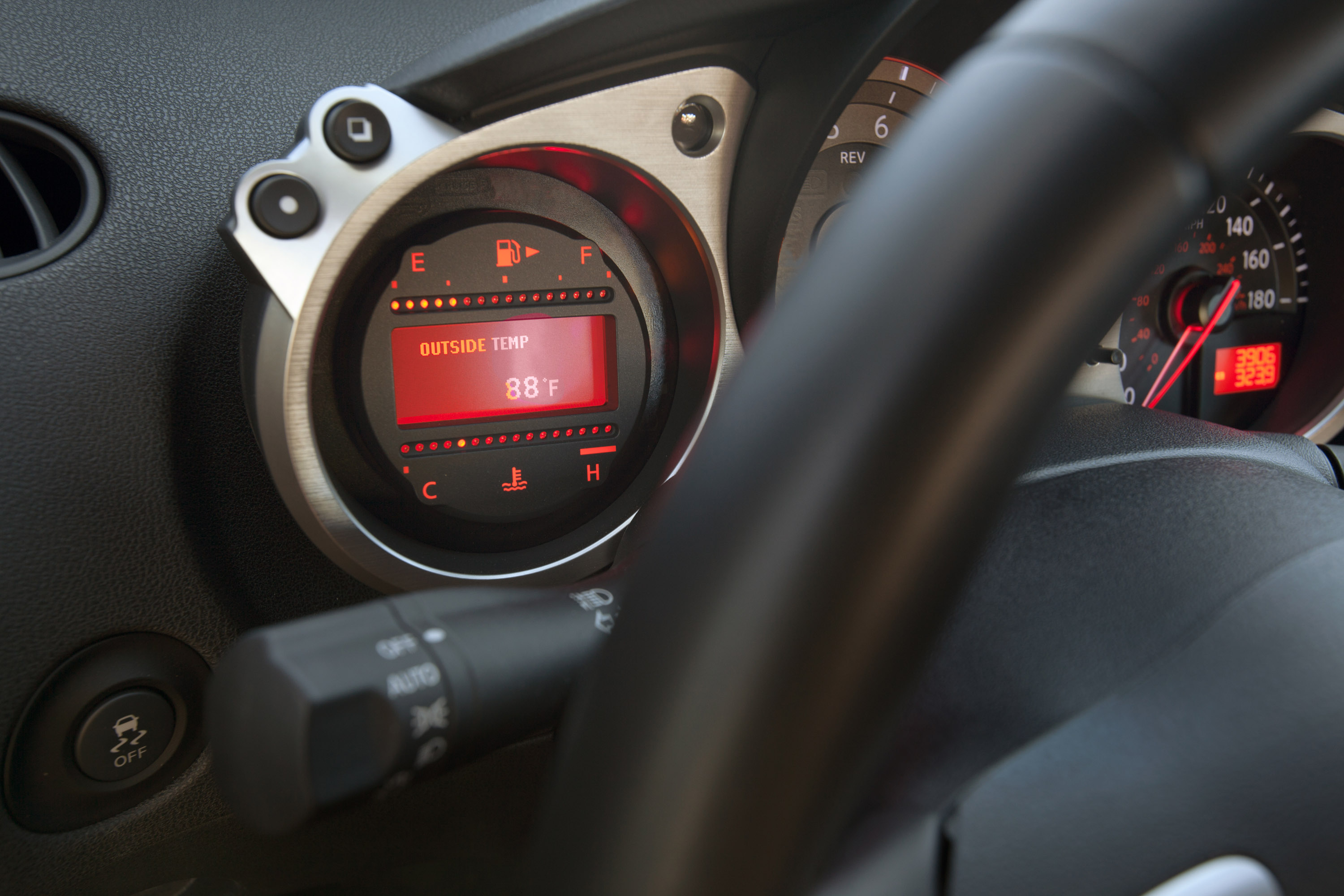 Nissan NISMO 370Z photo #12