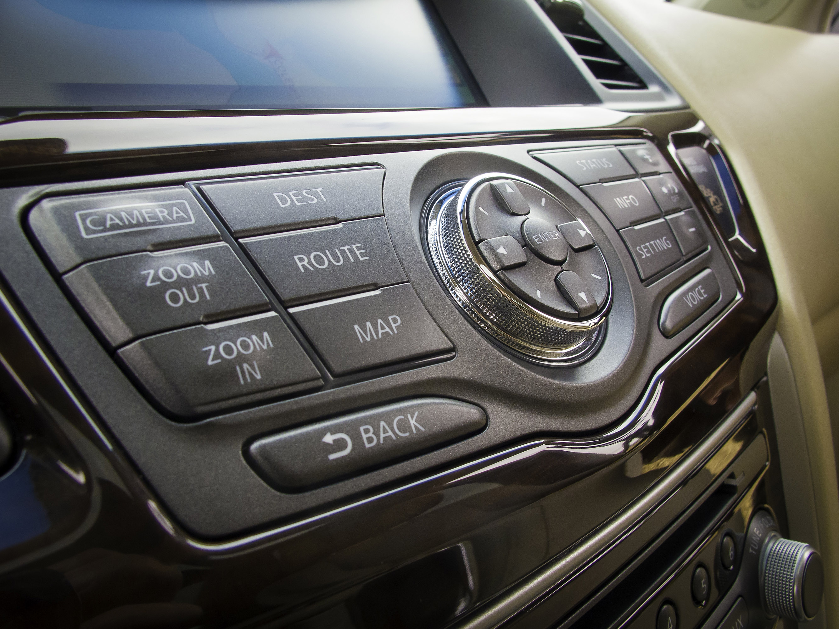 Nissan Pathfinder photo #21