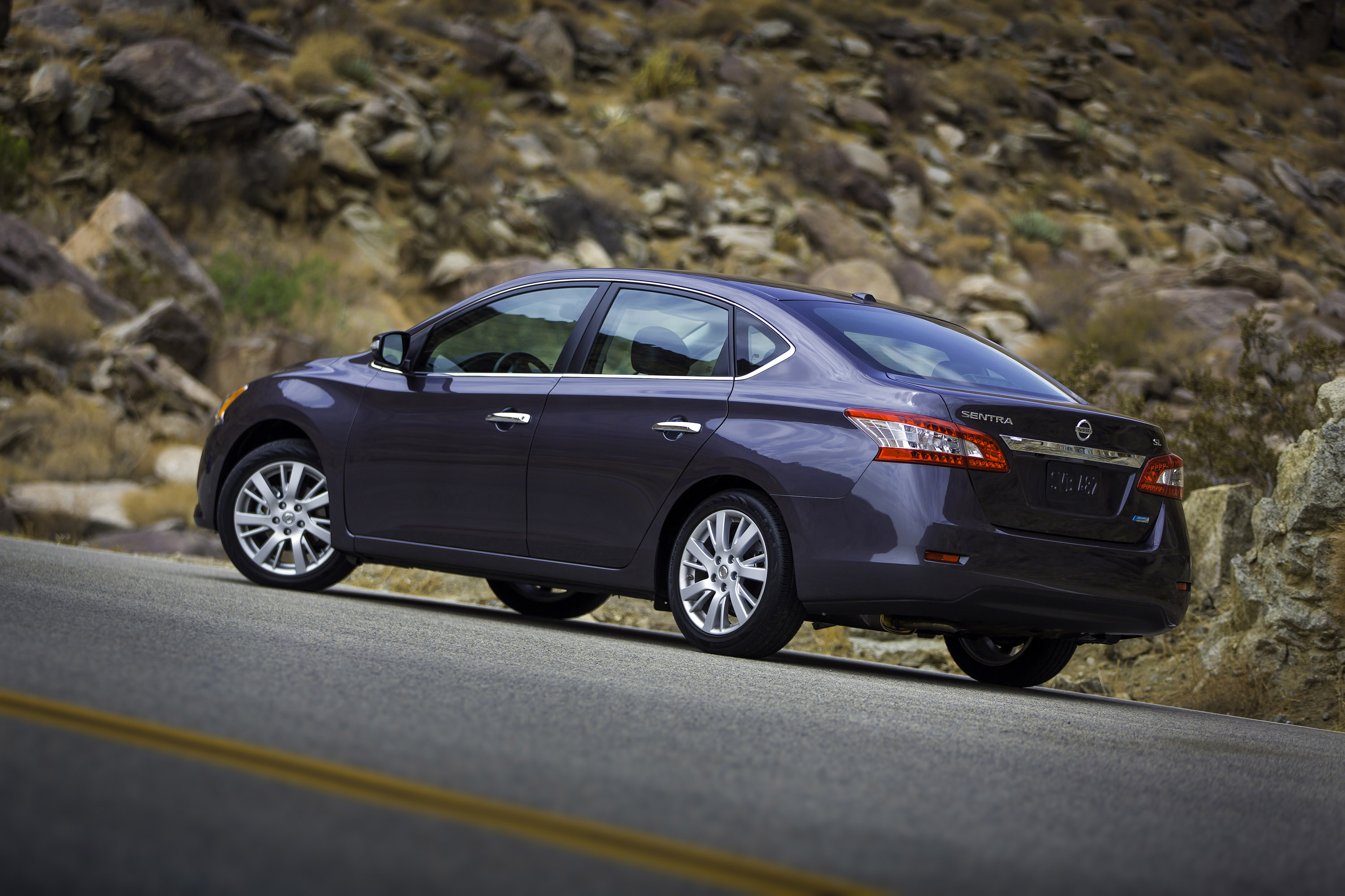 Nissan Sentra photo #21