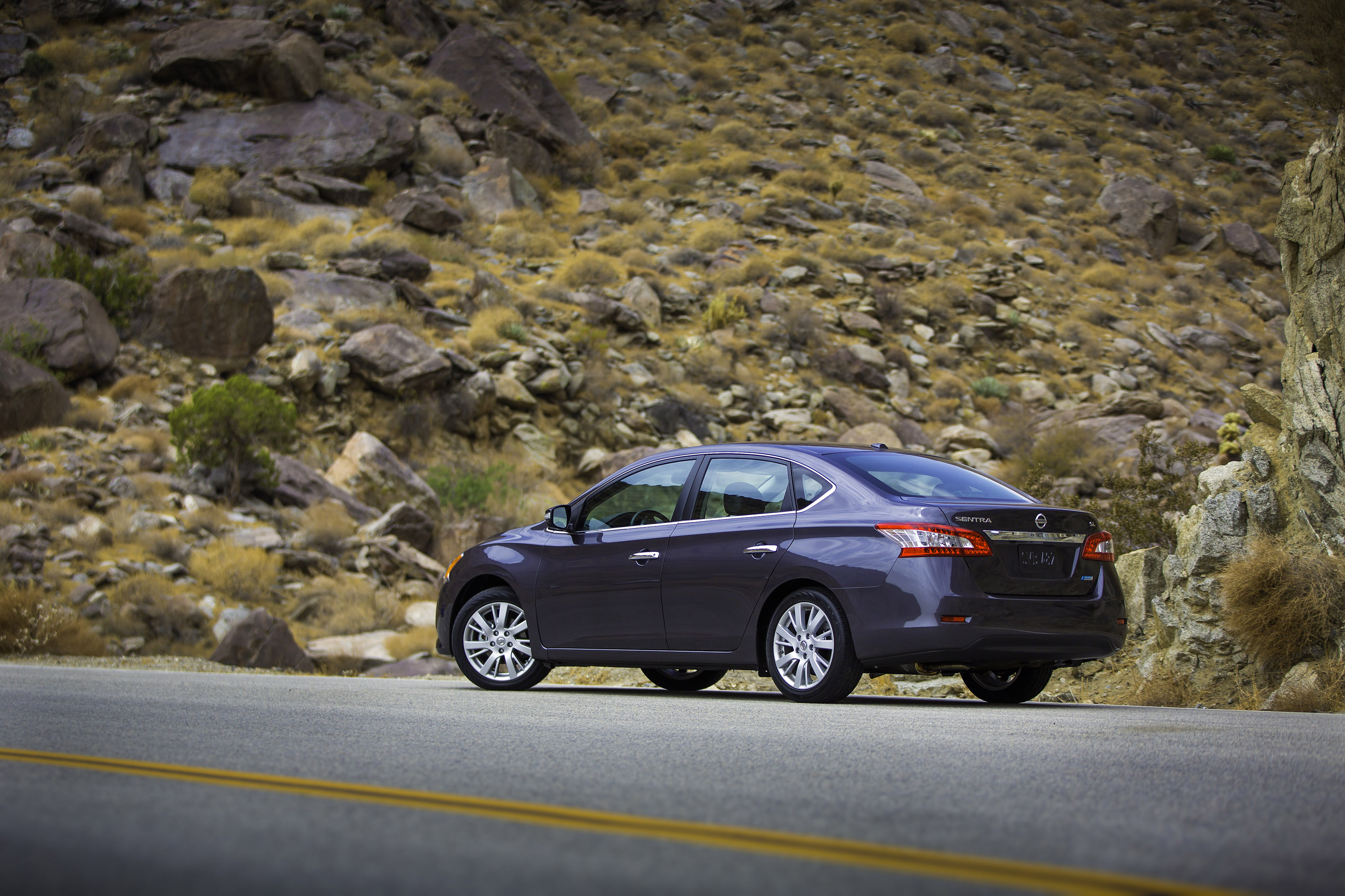 Nissan Sentra photo #23
