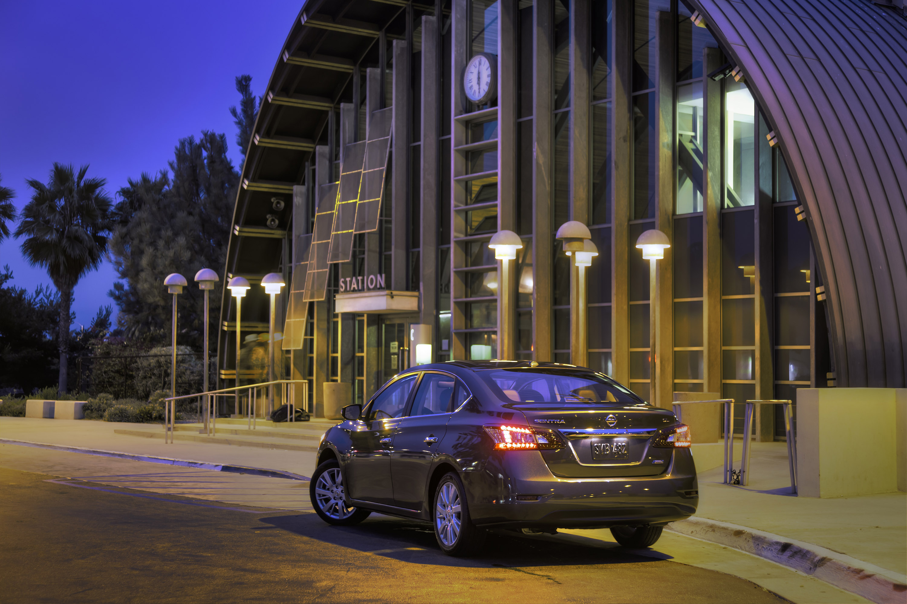 Nissan Sentra photo #25