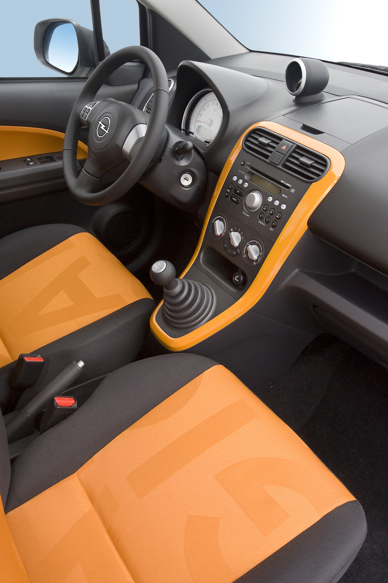 Opel Agila photo #30