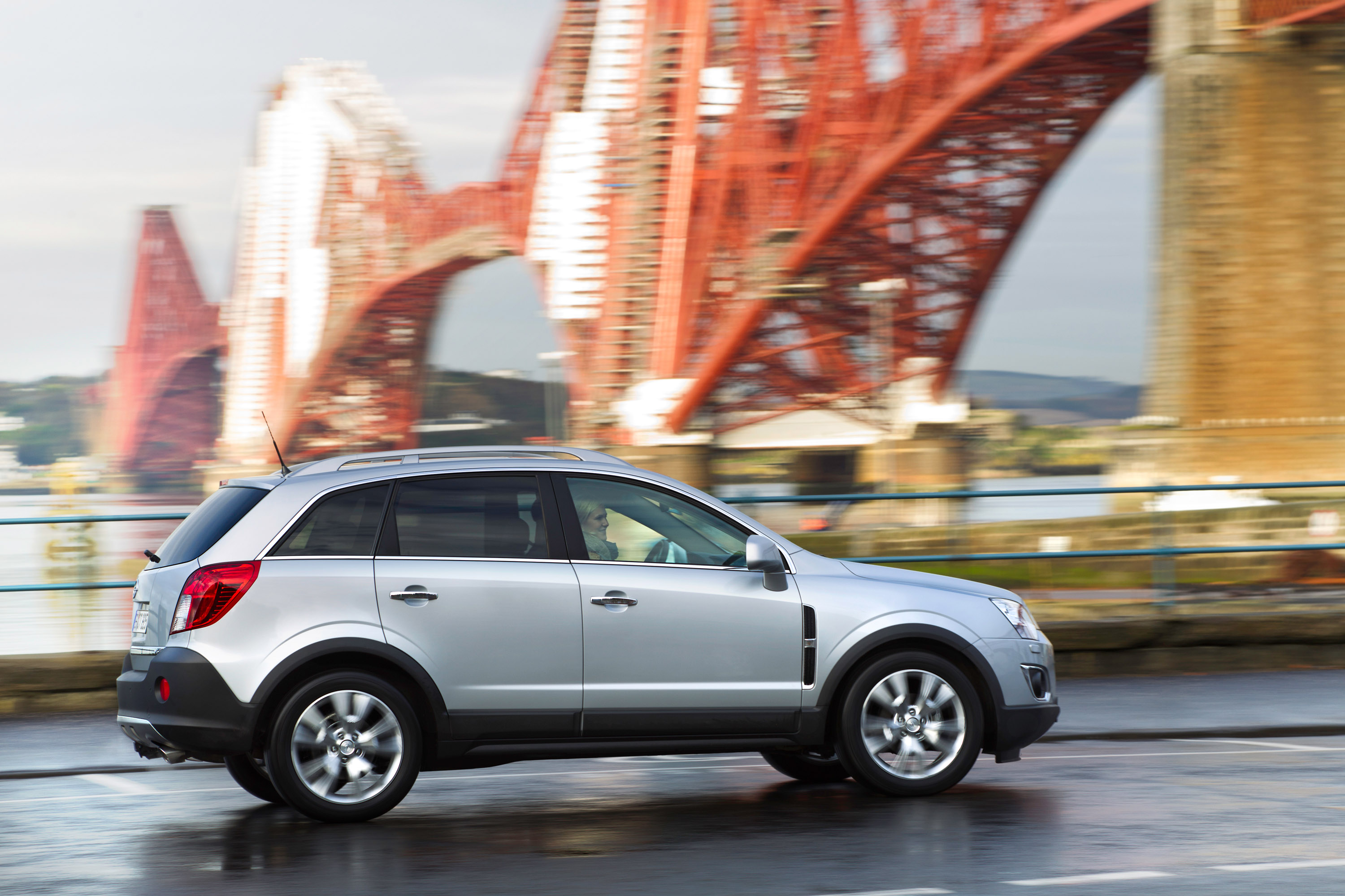 Opel Antara photo #30
