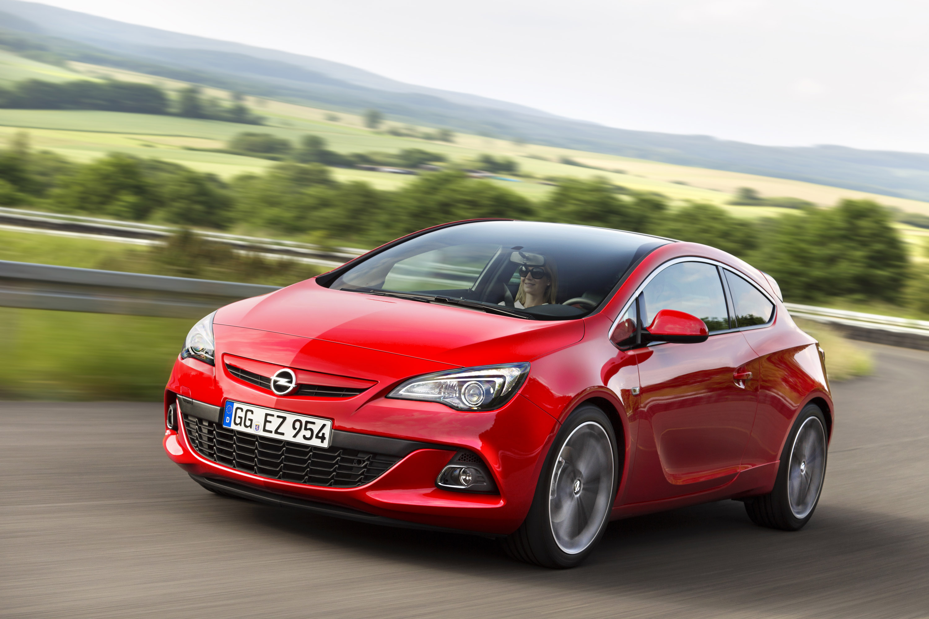 Opel Astra BiTurbo photo #2