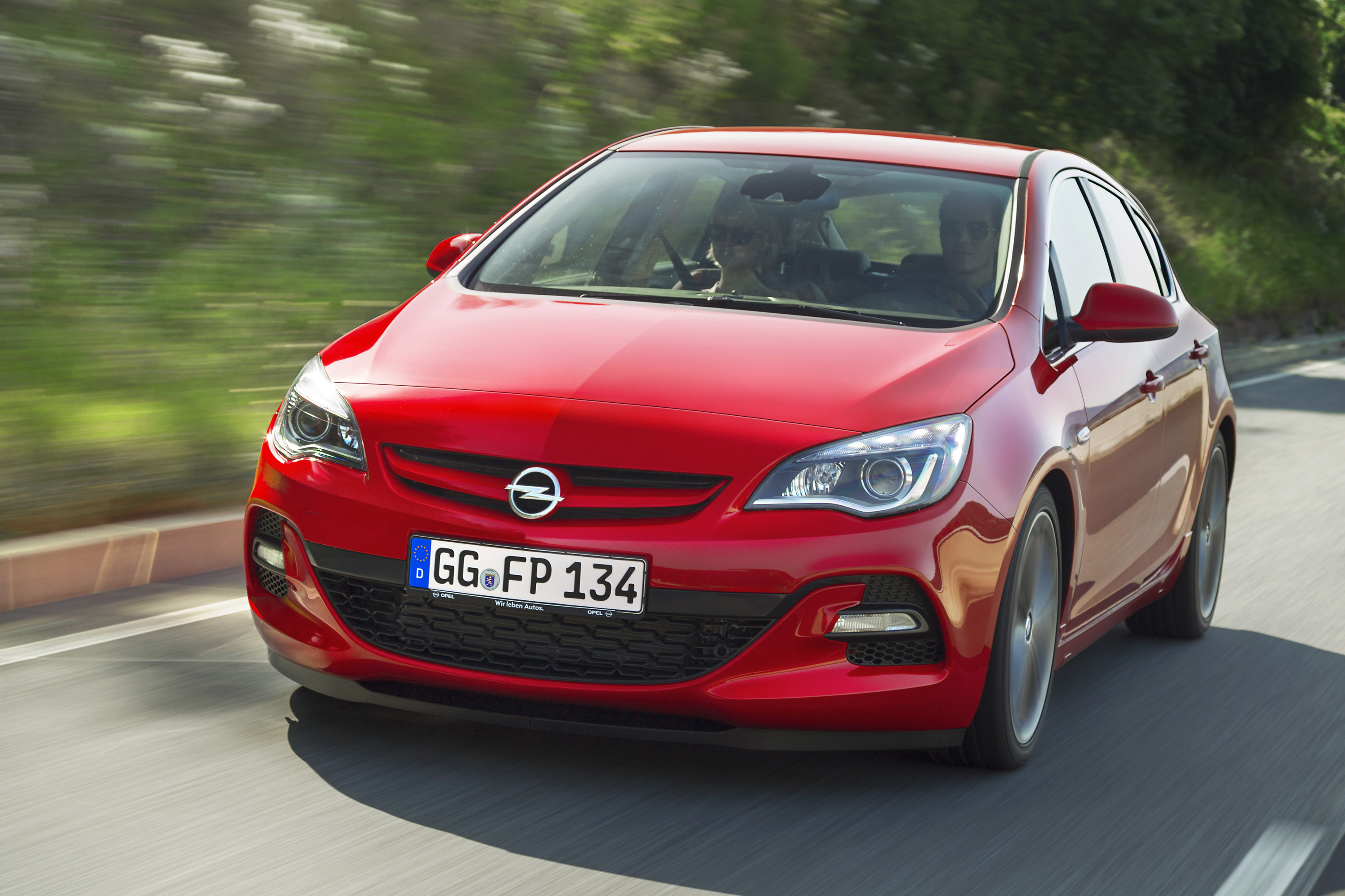 Opel Astra BiTurbo photo #3