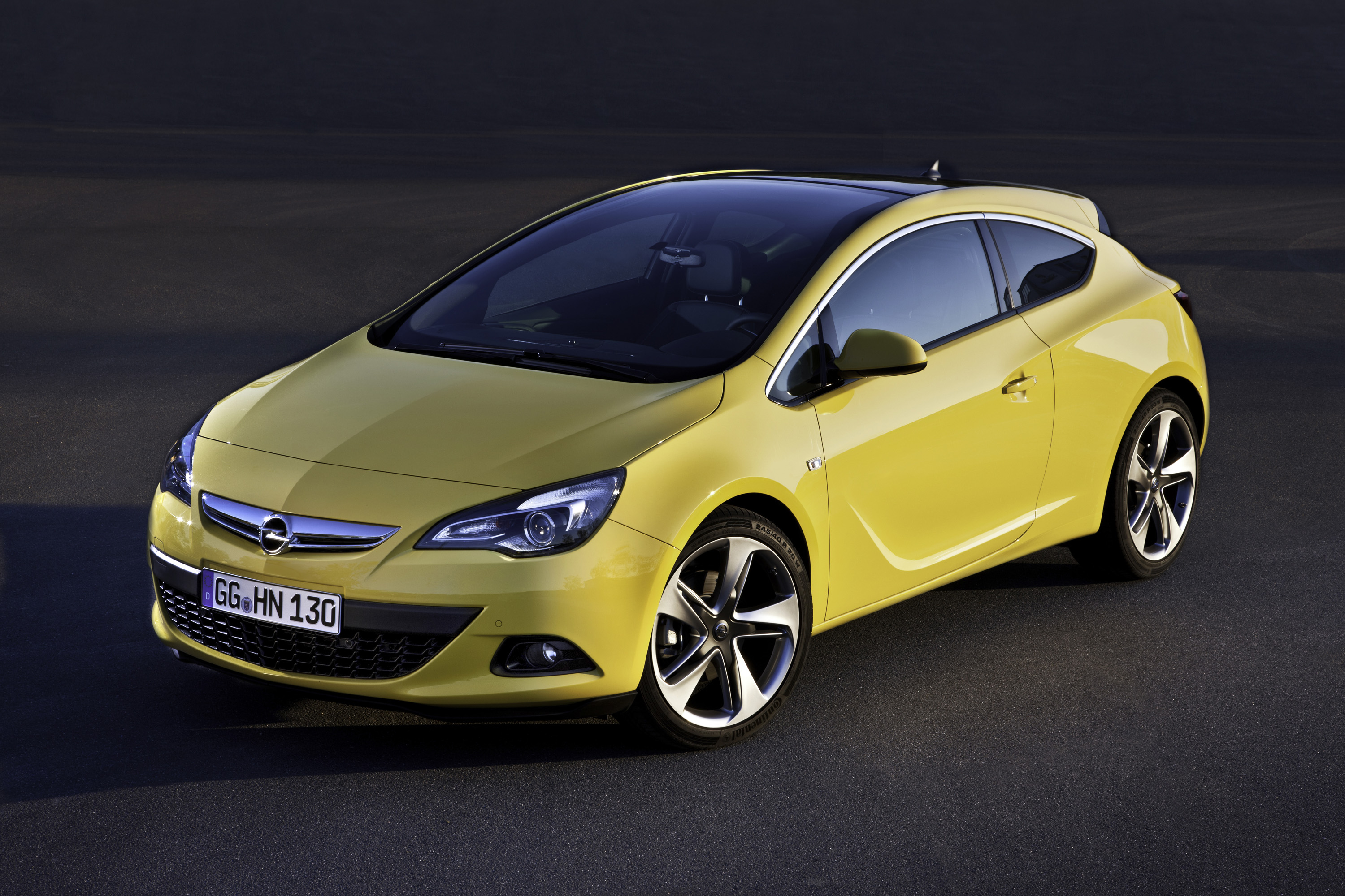 Opel Astra GTC photo #4