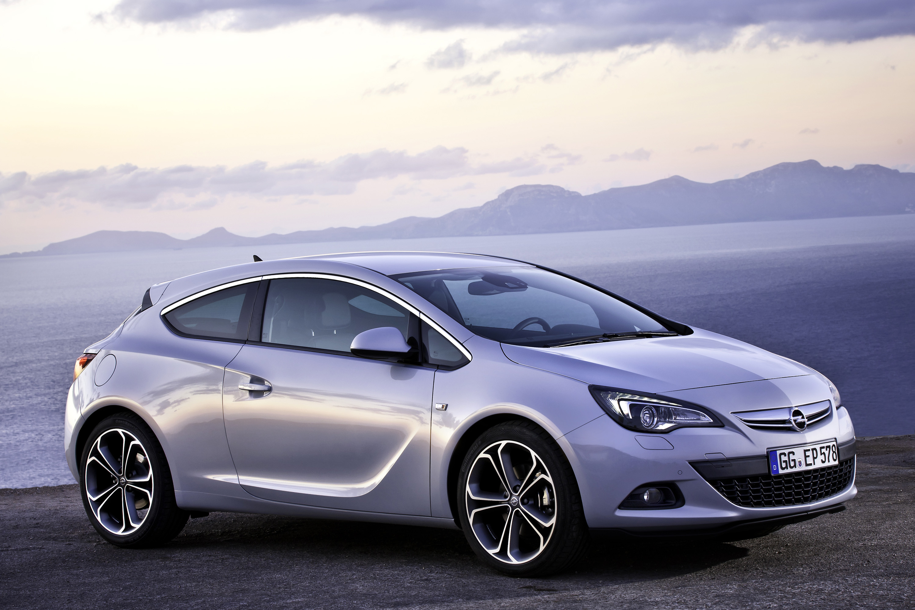 Купить Авто Опель Gtc