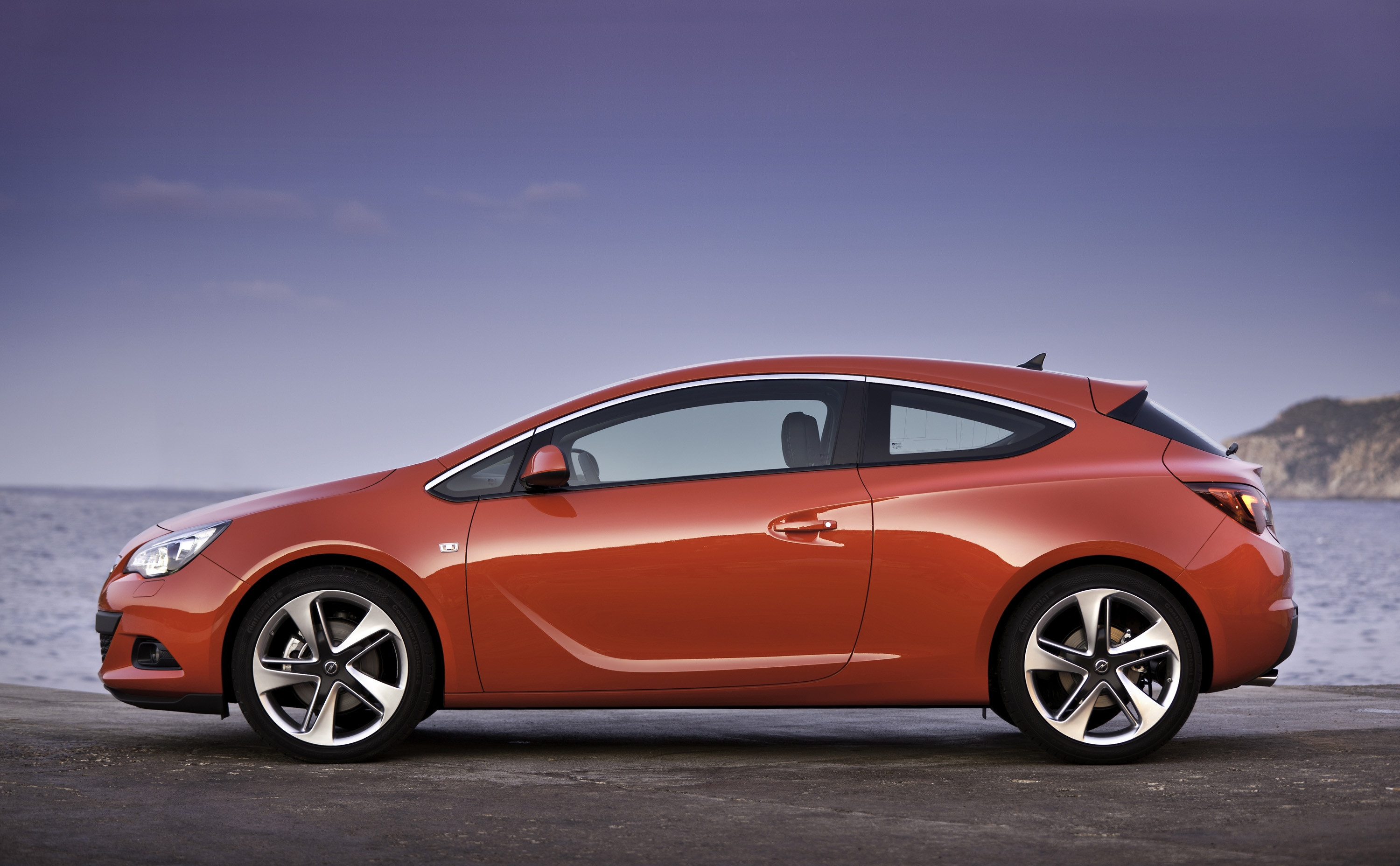 Купить Авто Опель Gtc