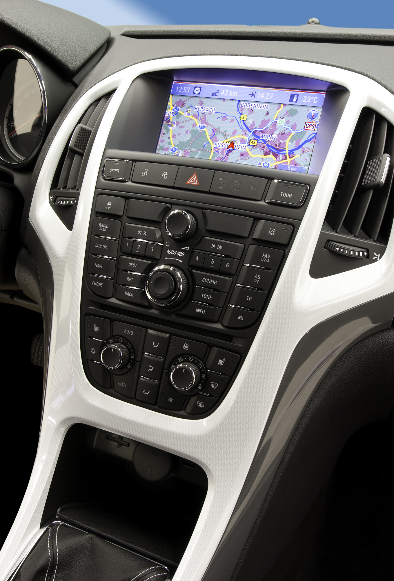 Opel Astra GTC photo #53