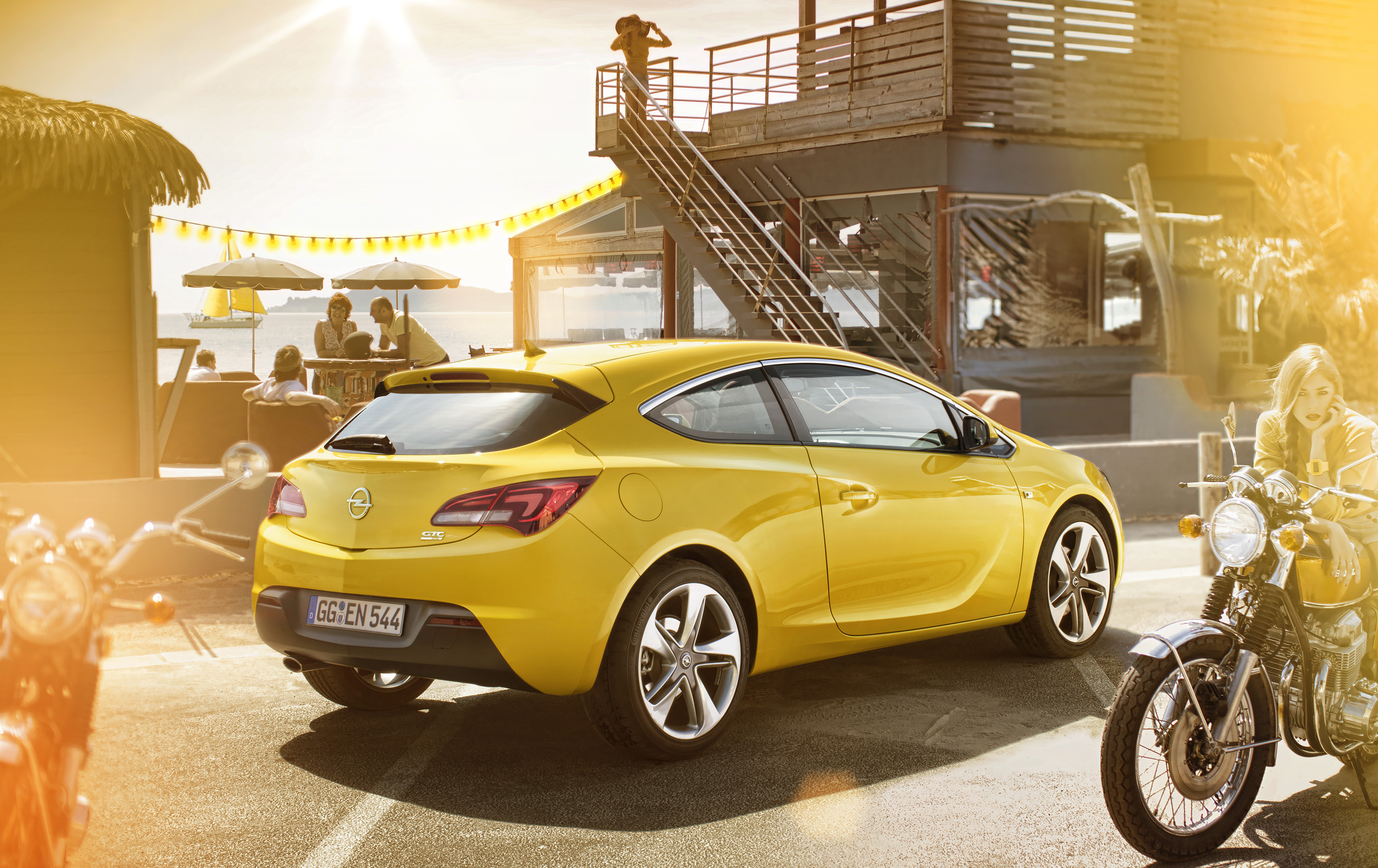 Opel Astra GTC photo #55