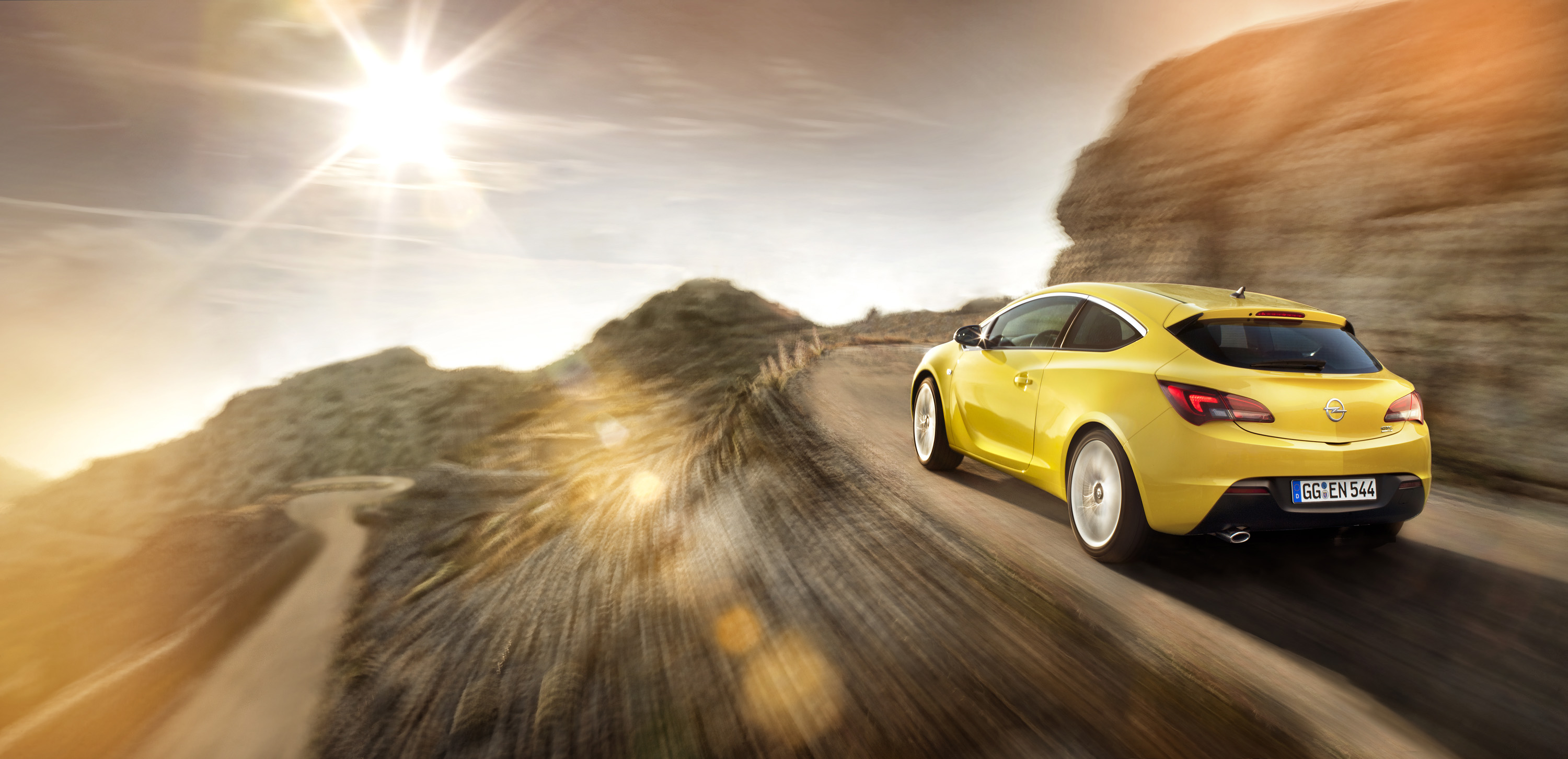 Opel Astra GTC photo #59