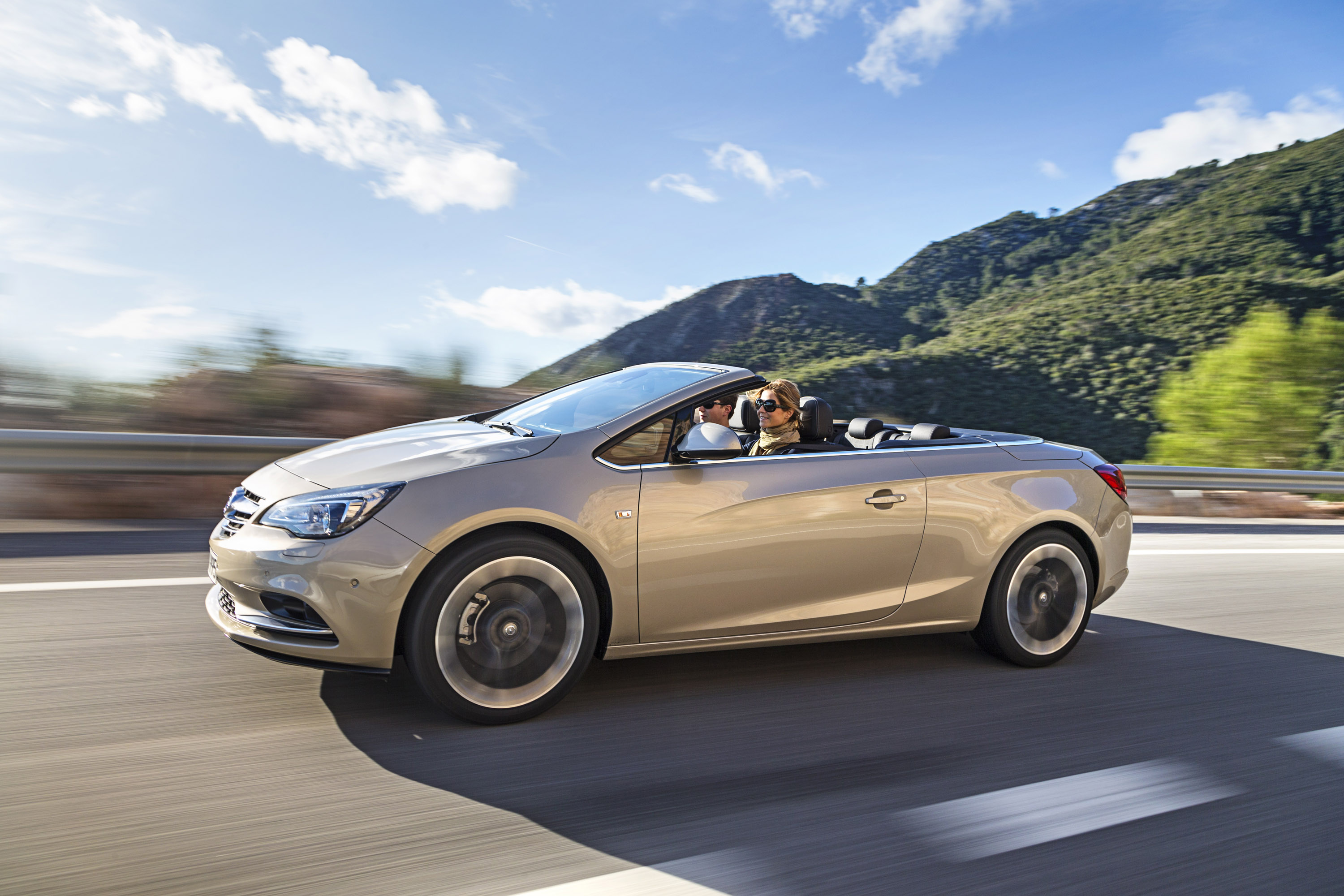 Opel кабриолет 2020