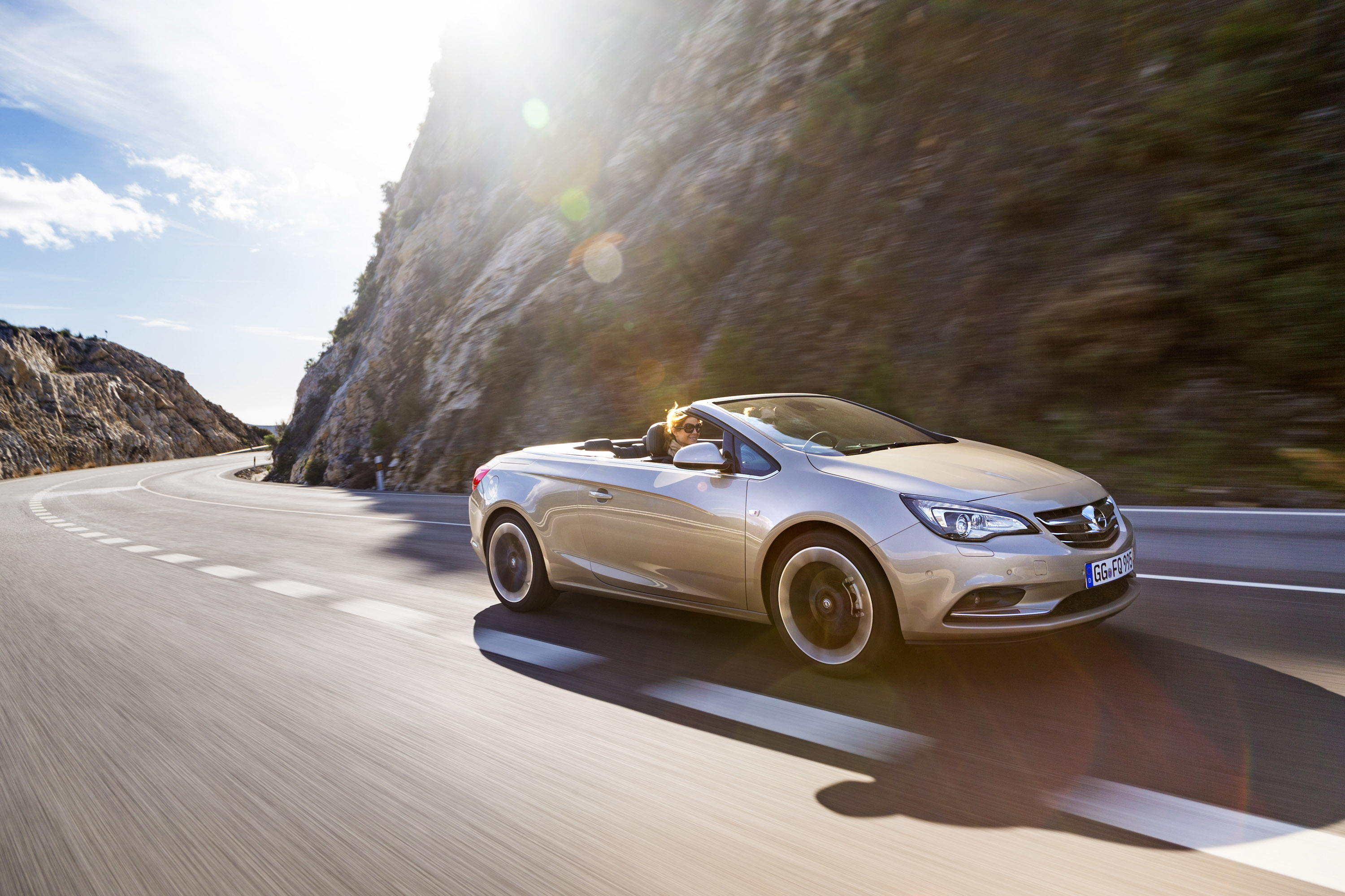 Opel Cascada photo #19