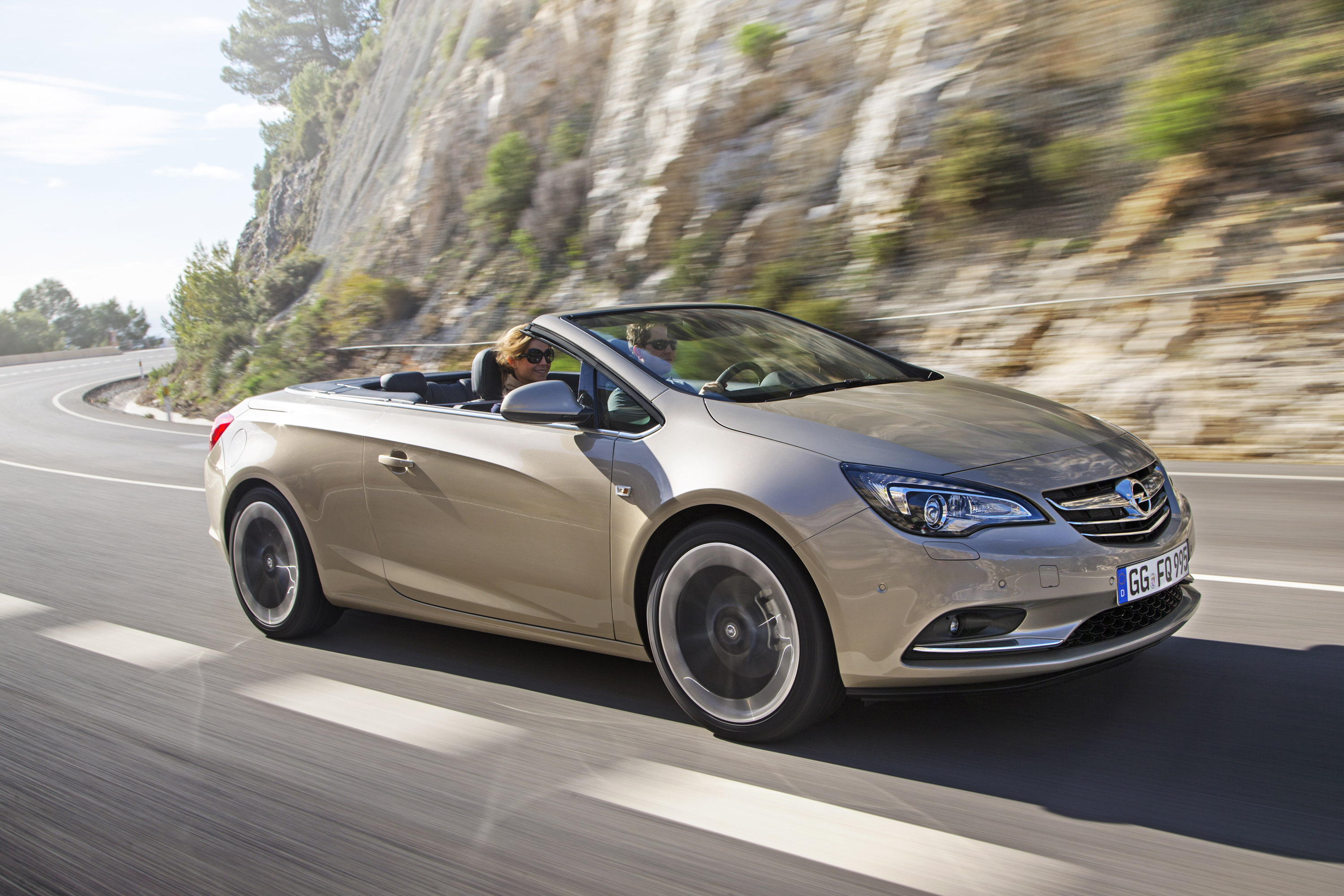 Opel Cascada photo #21
