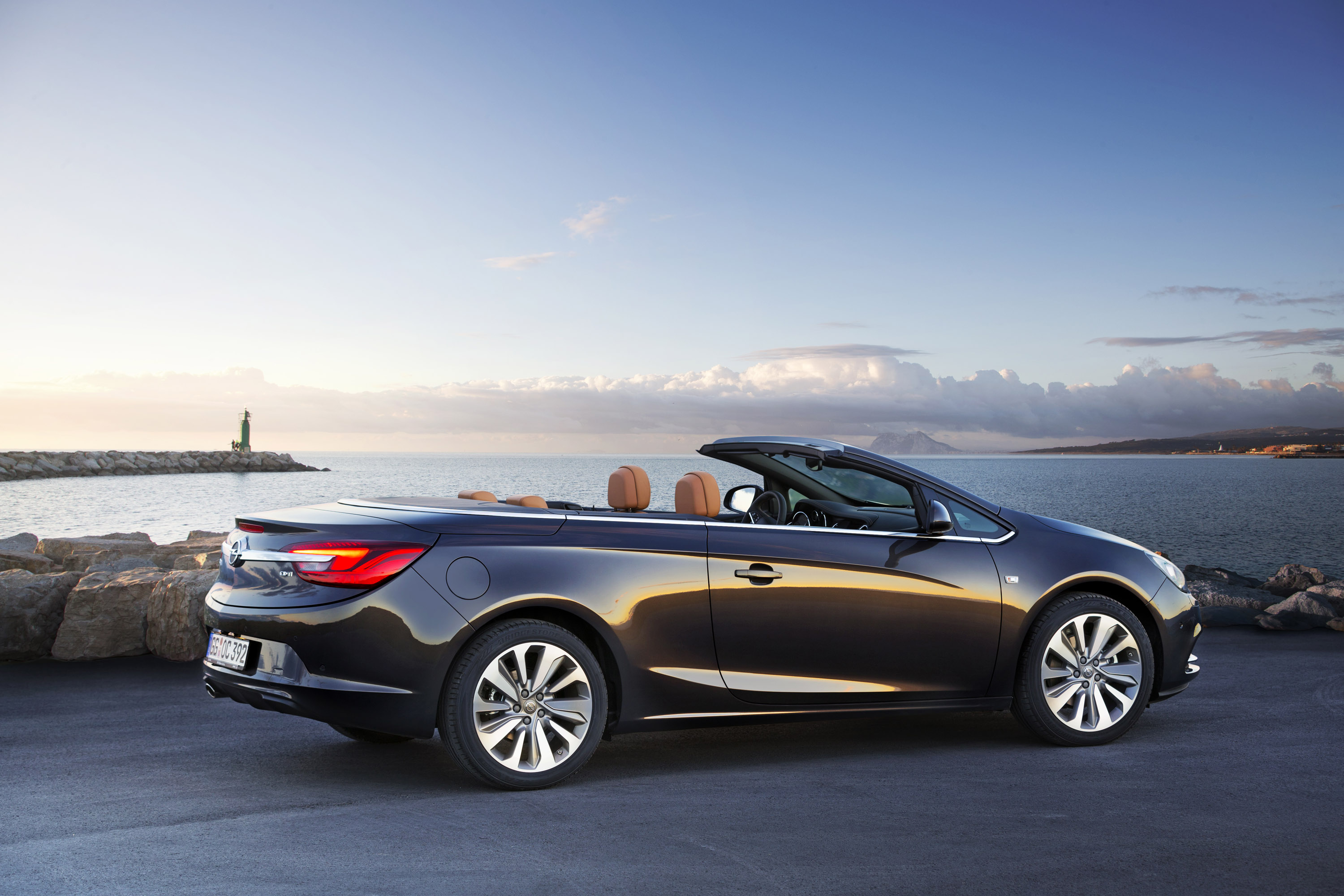 Opel Cascada photo #37