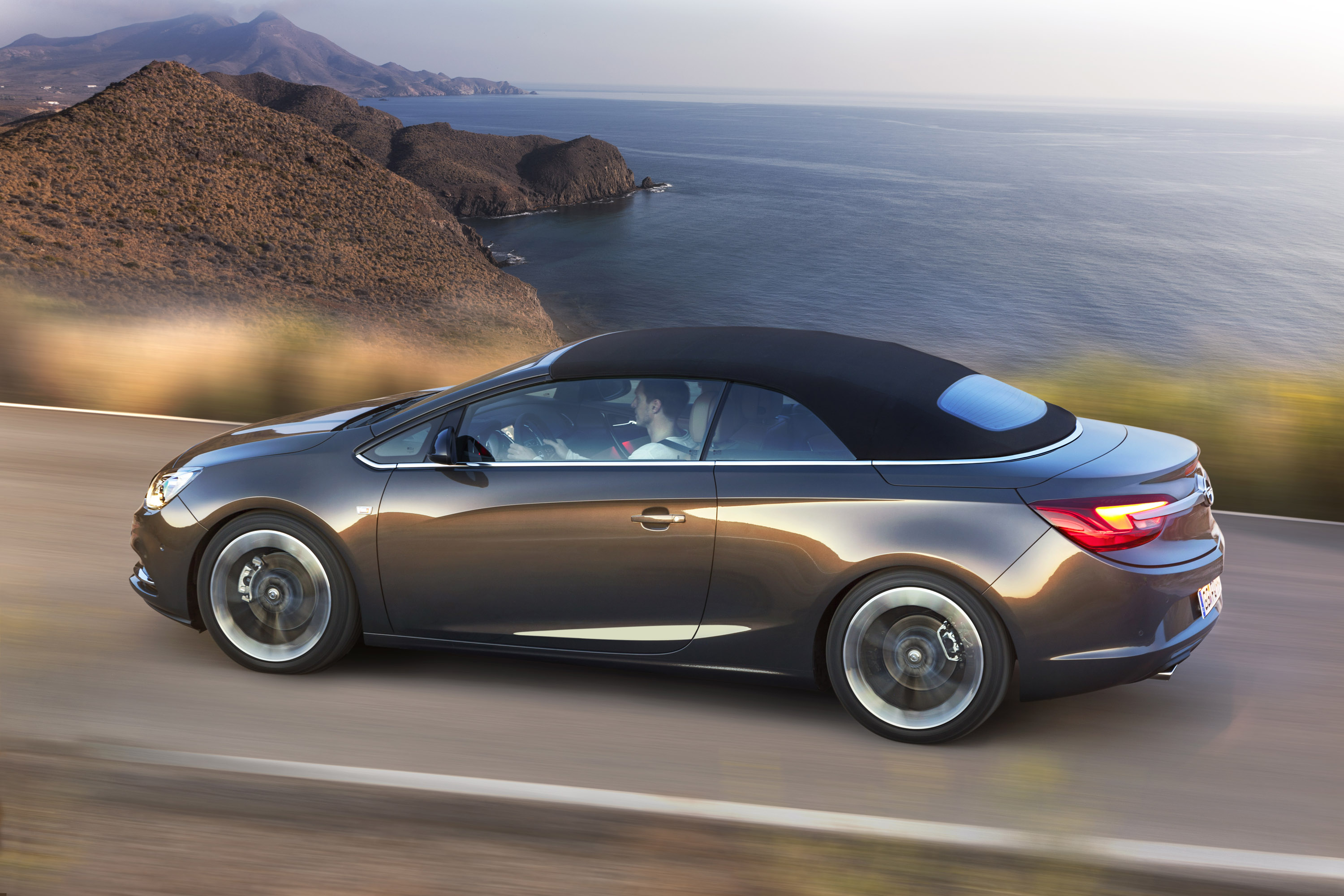Opel Cascada photo #41