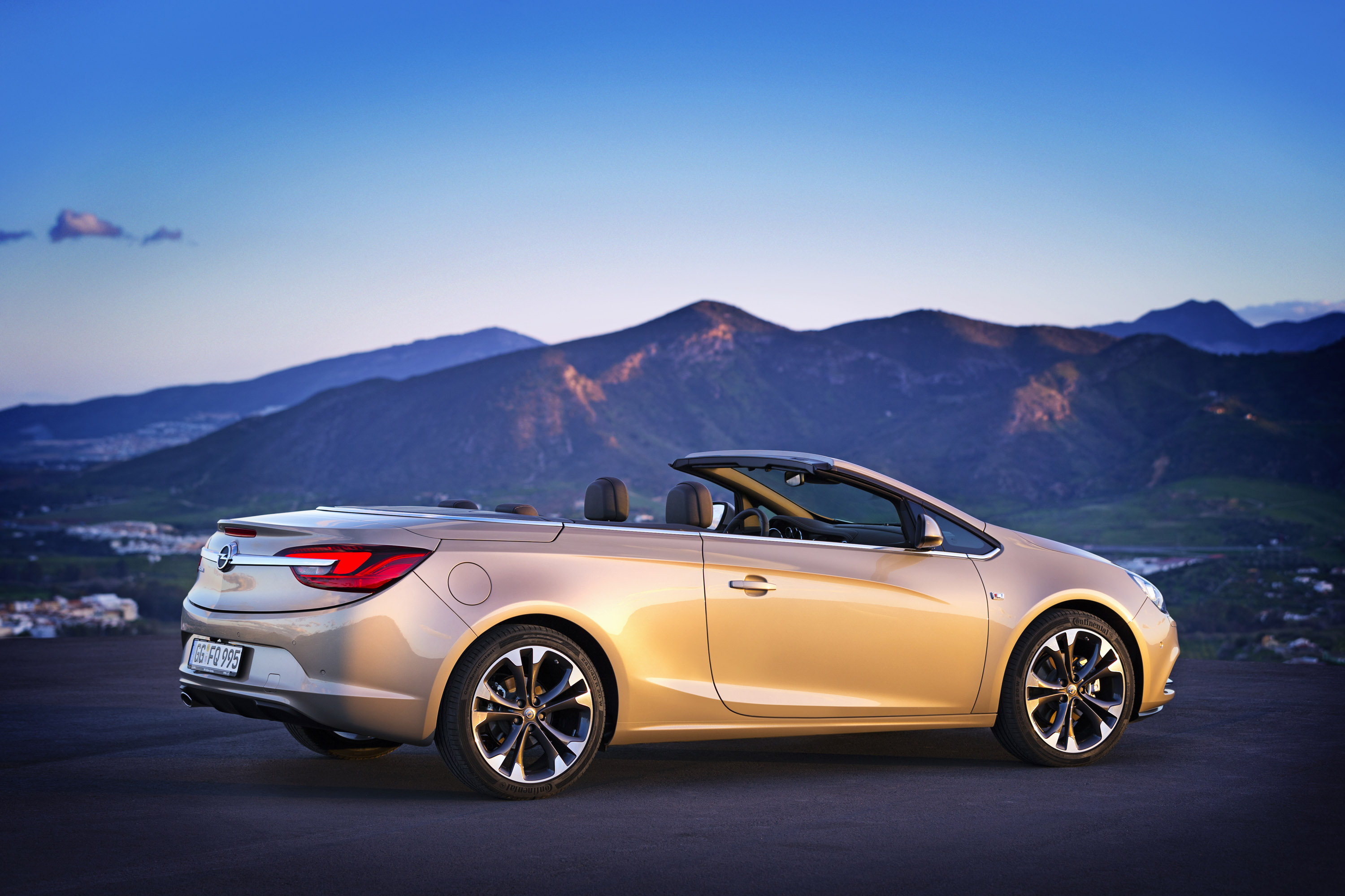 Opel Cascada photo #54