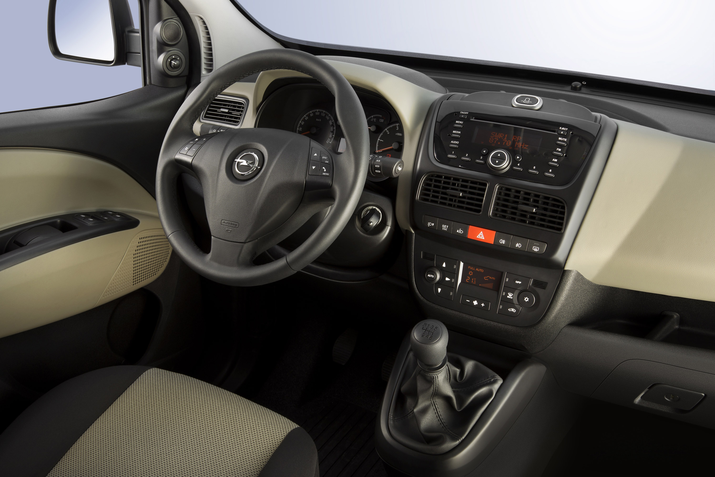 Opel Combo photo #19