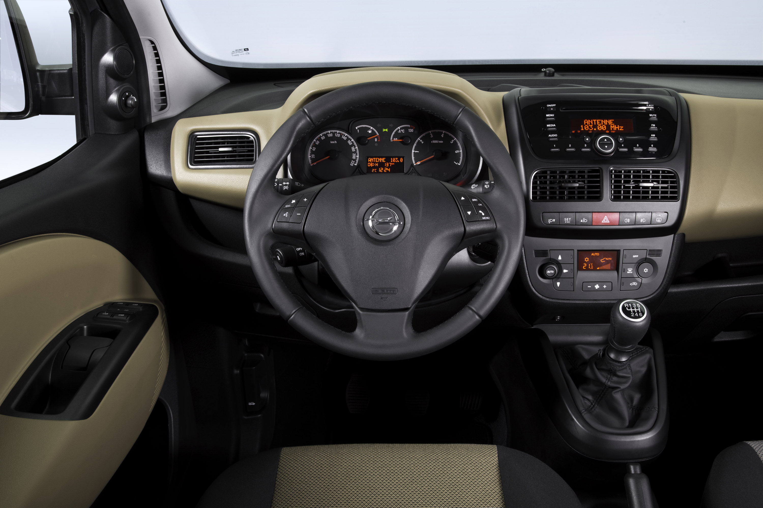 Opel Combo photo #20