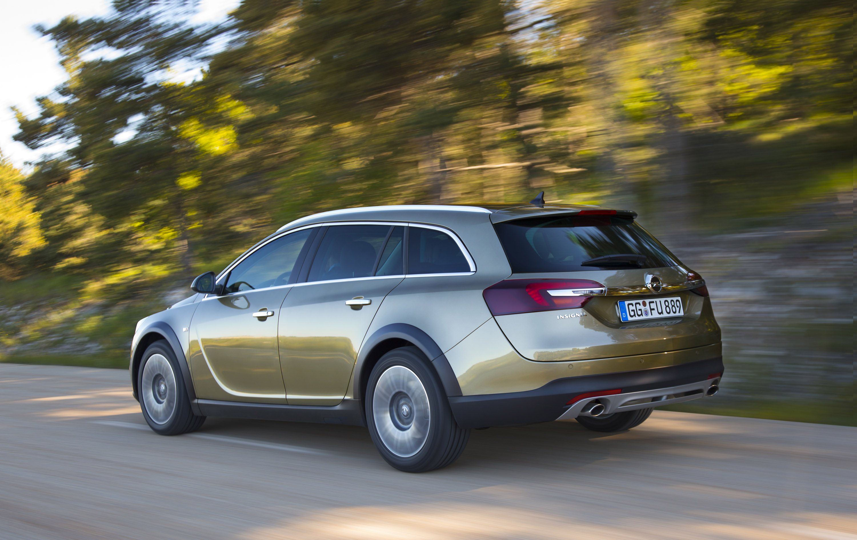 Opel Insignia Country Tourer photo #23