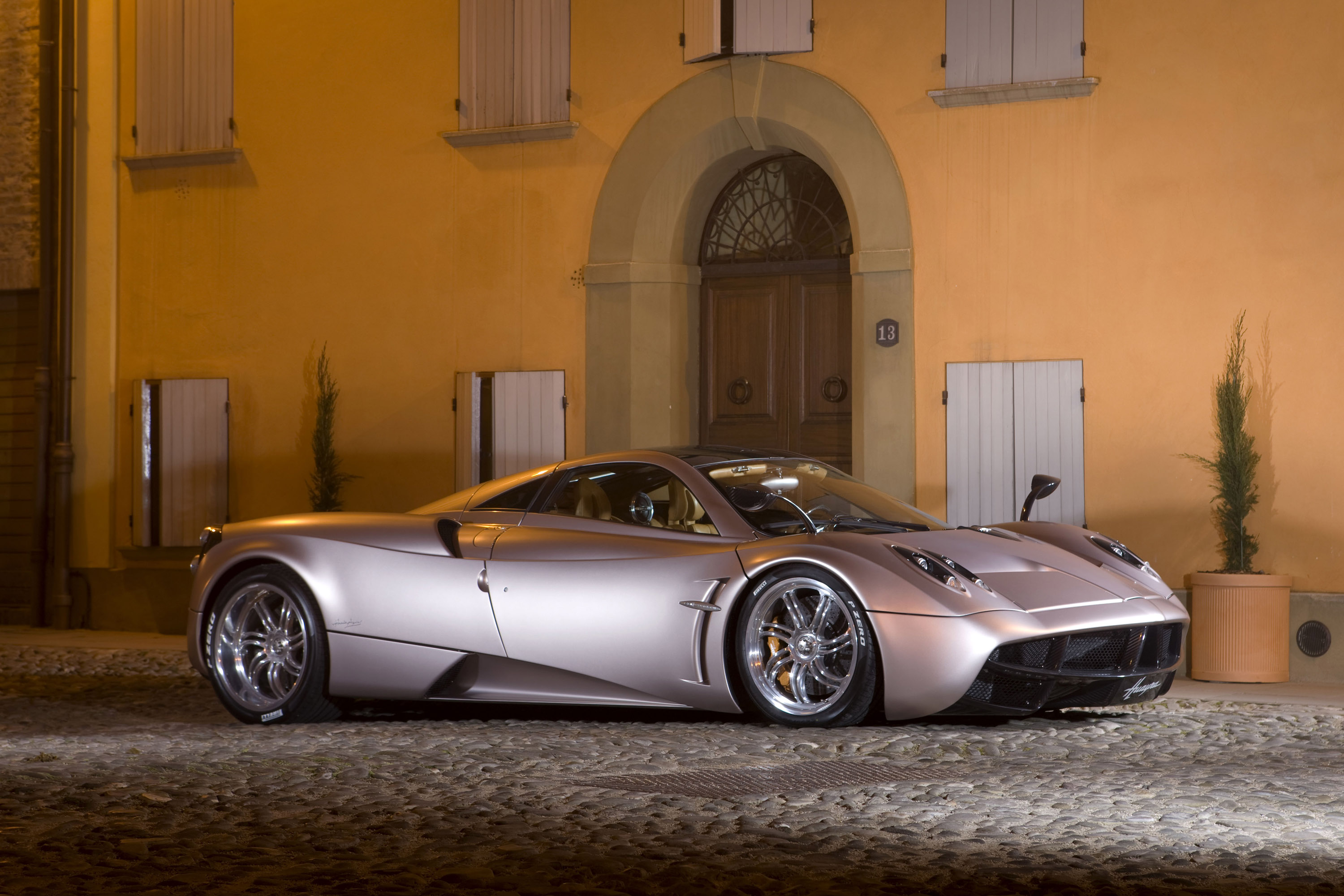 Pagani Huayra photo #22