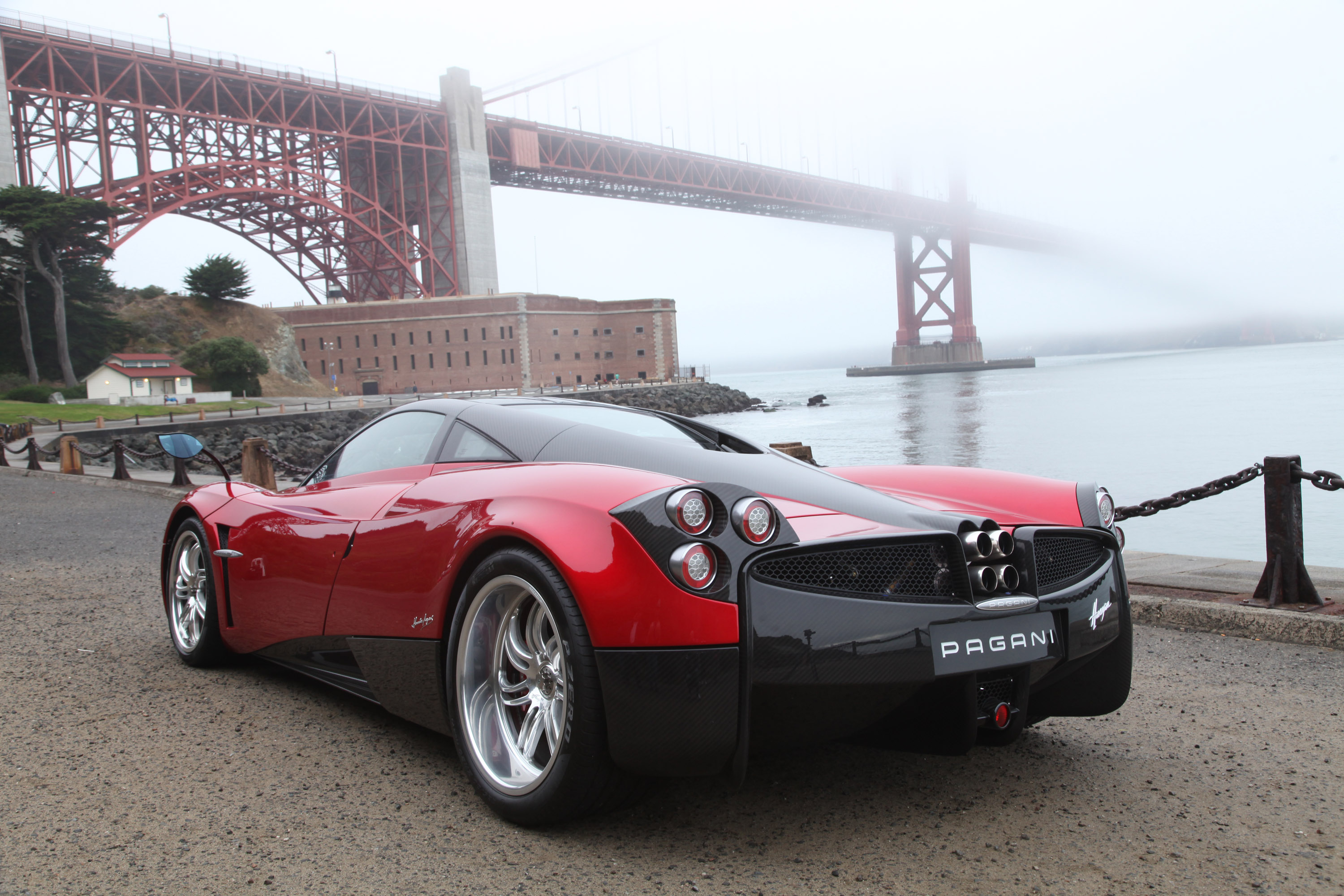 Pagani Huayra photo #51