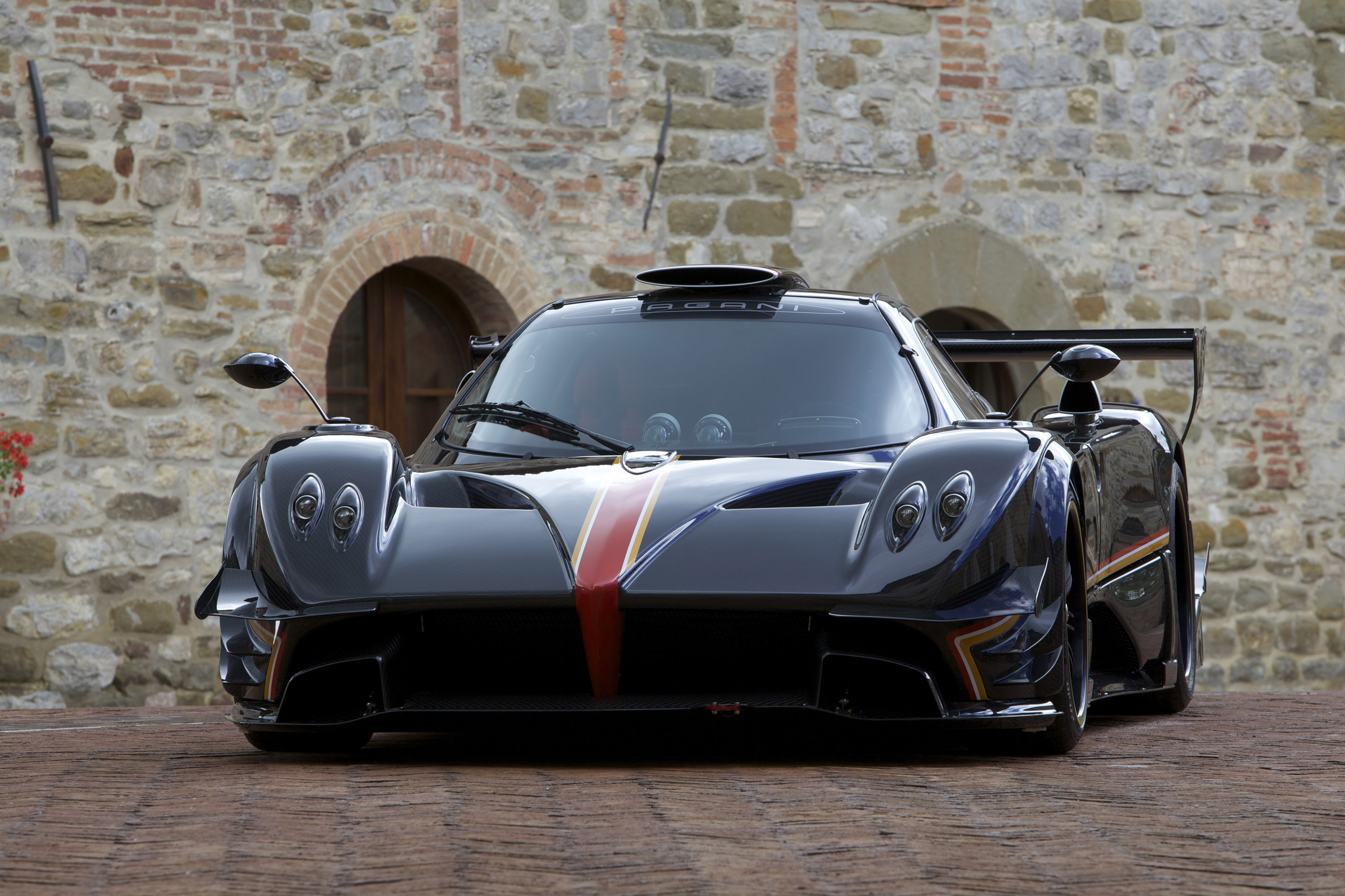 Pagani Zonda Revolucion photo #4