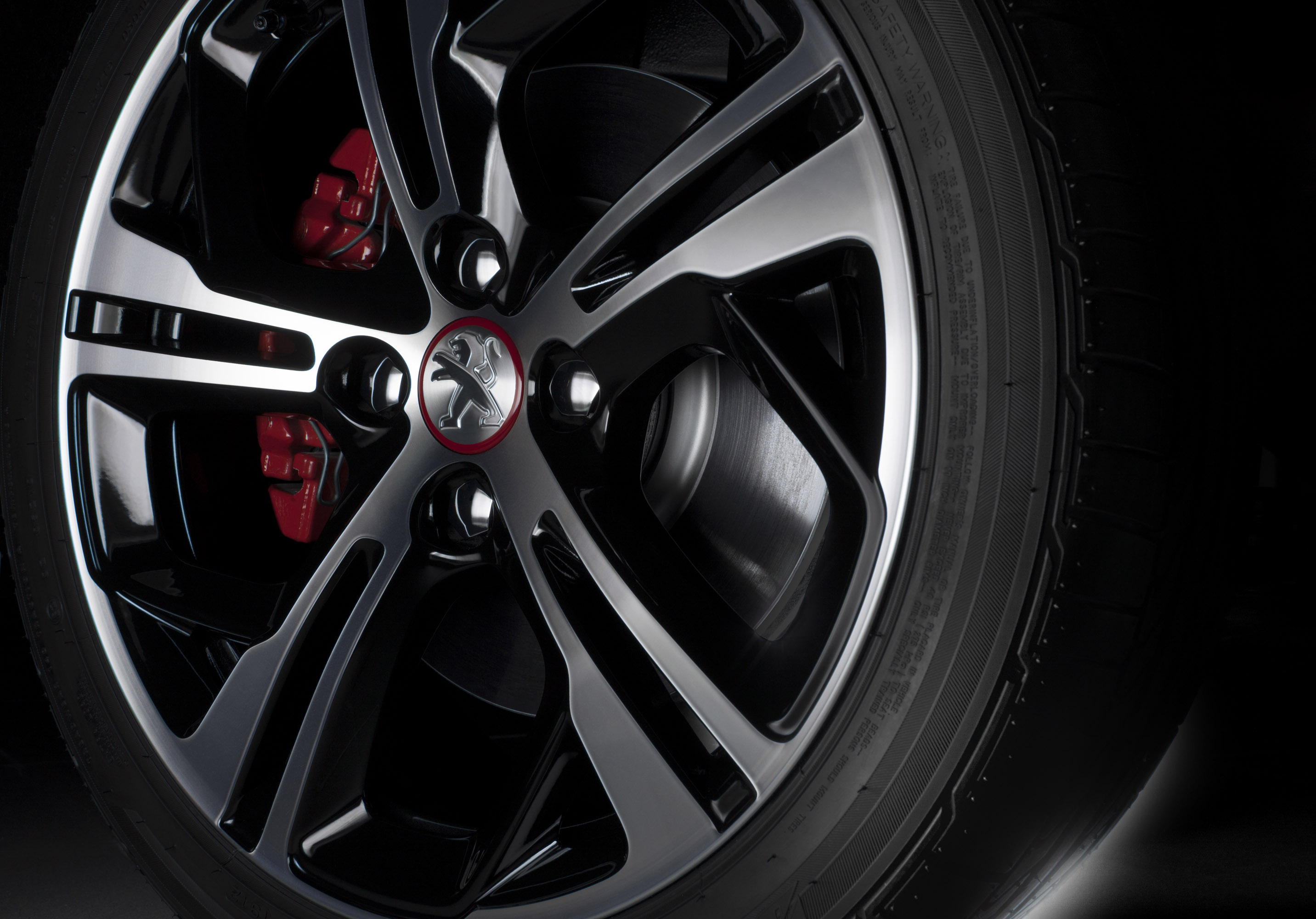 Peugeot 208 GTi photo #14
