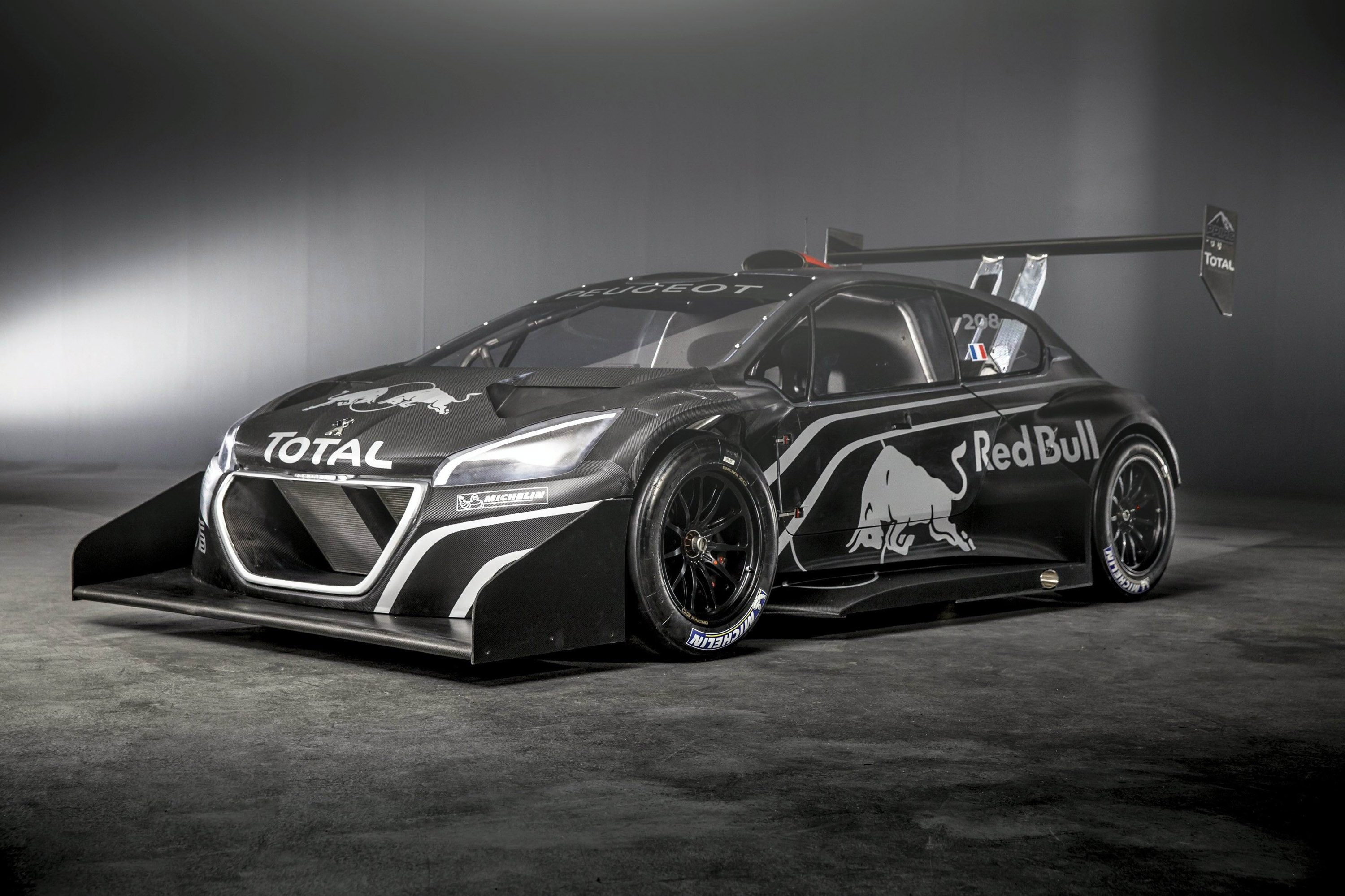 Peugeot 208 T16 Pikes Peak photo #1