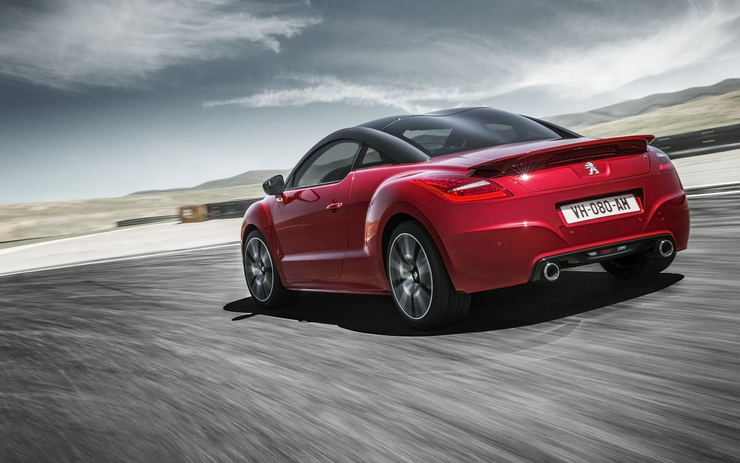 Peugeot RCZ R photo #17