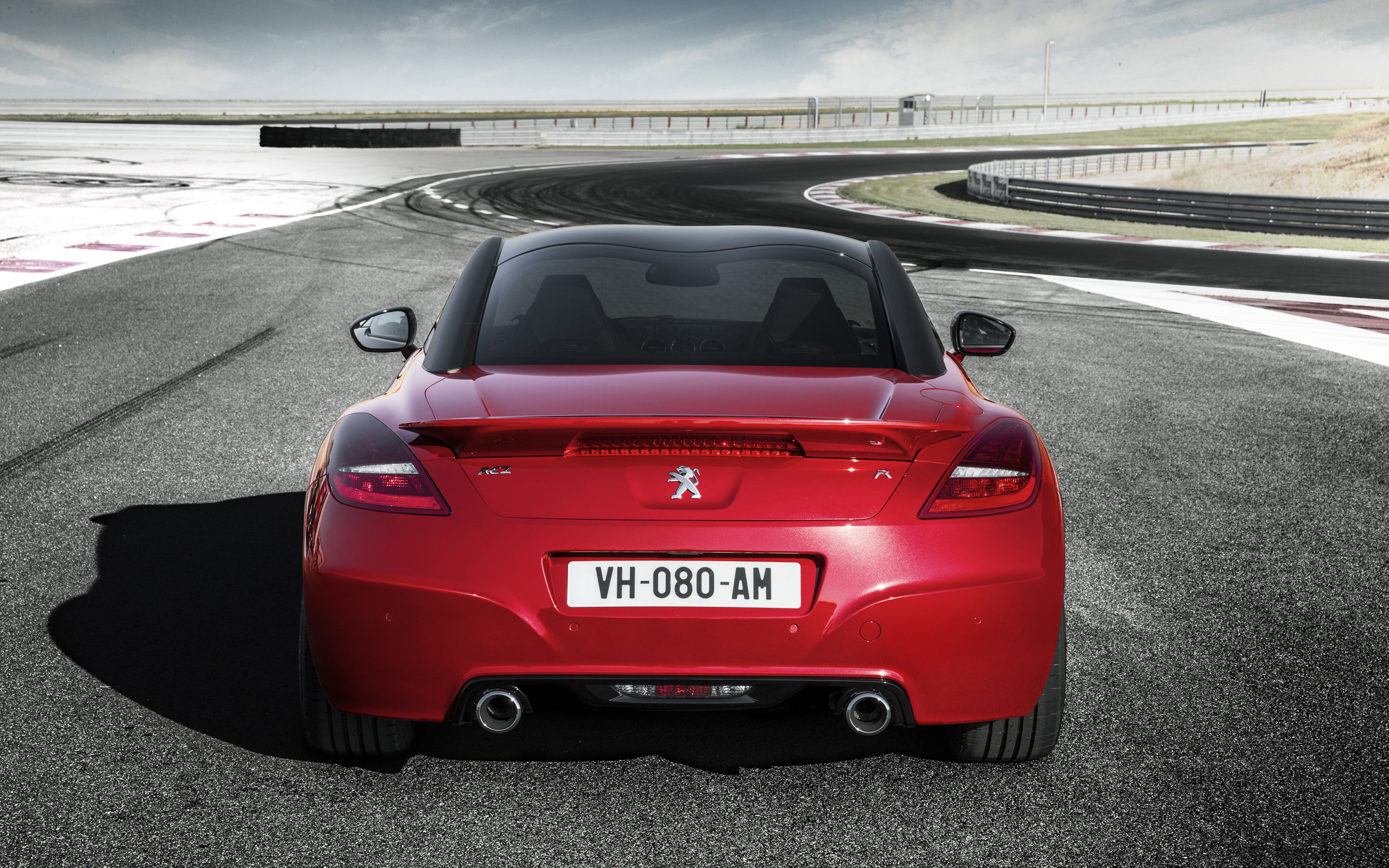 Peugeot RCZ R photo #20
