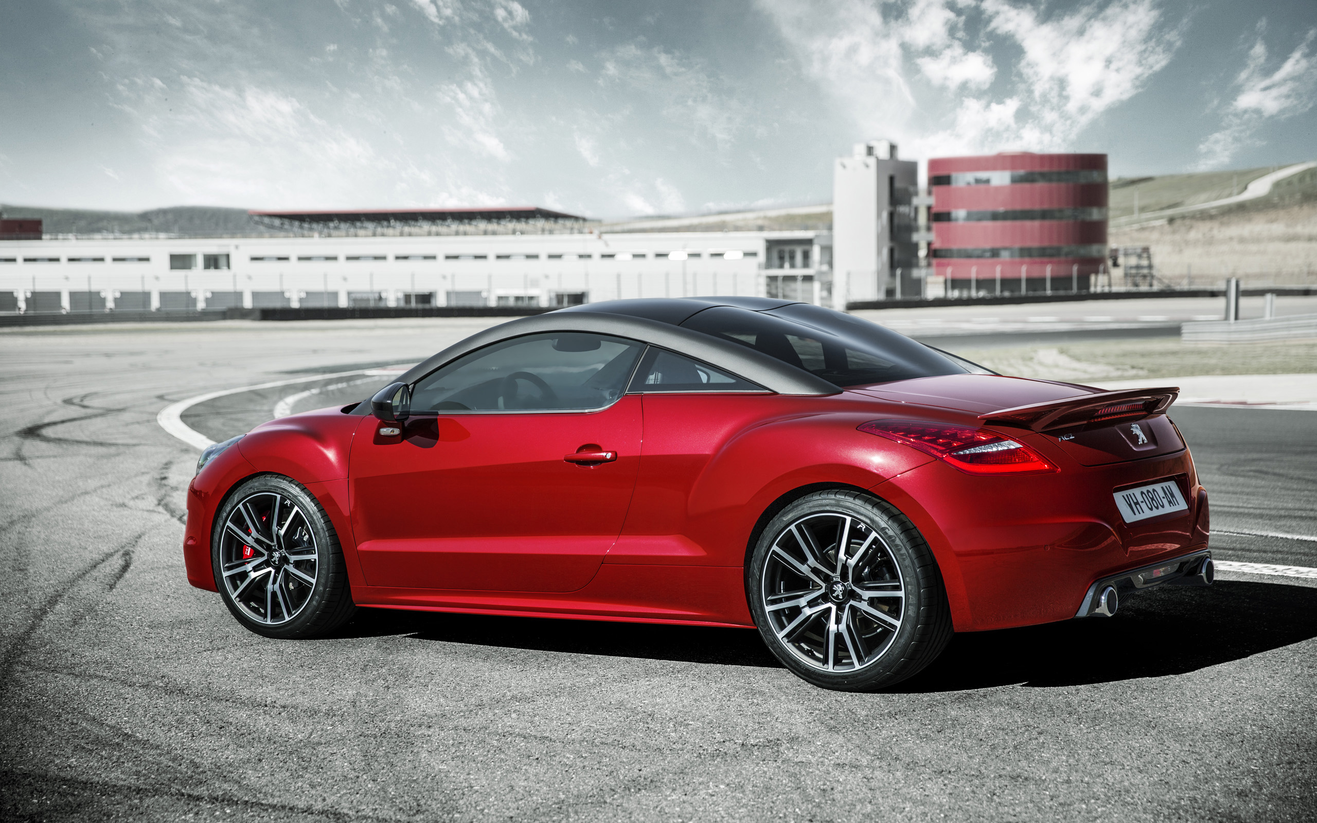 Peugeot RCZ R photo #22
