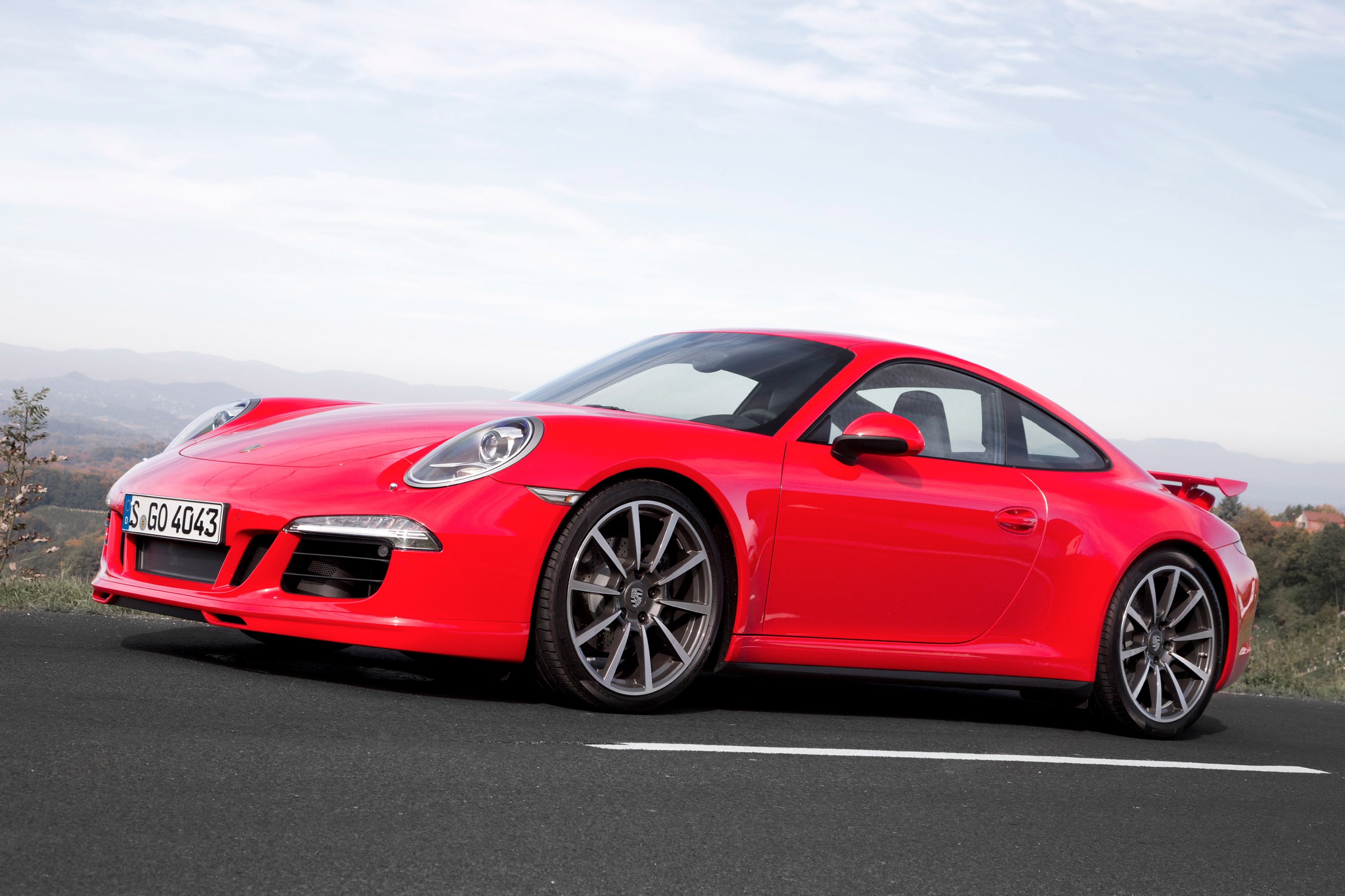 Porsche 911 Carrera 4-4S photo #16