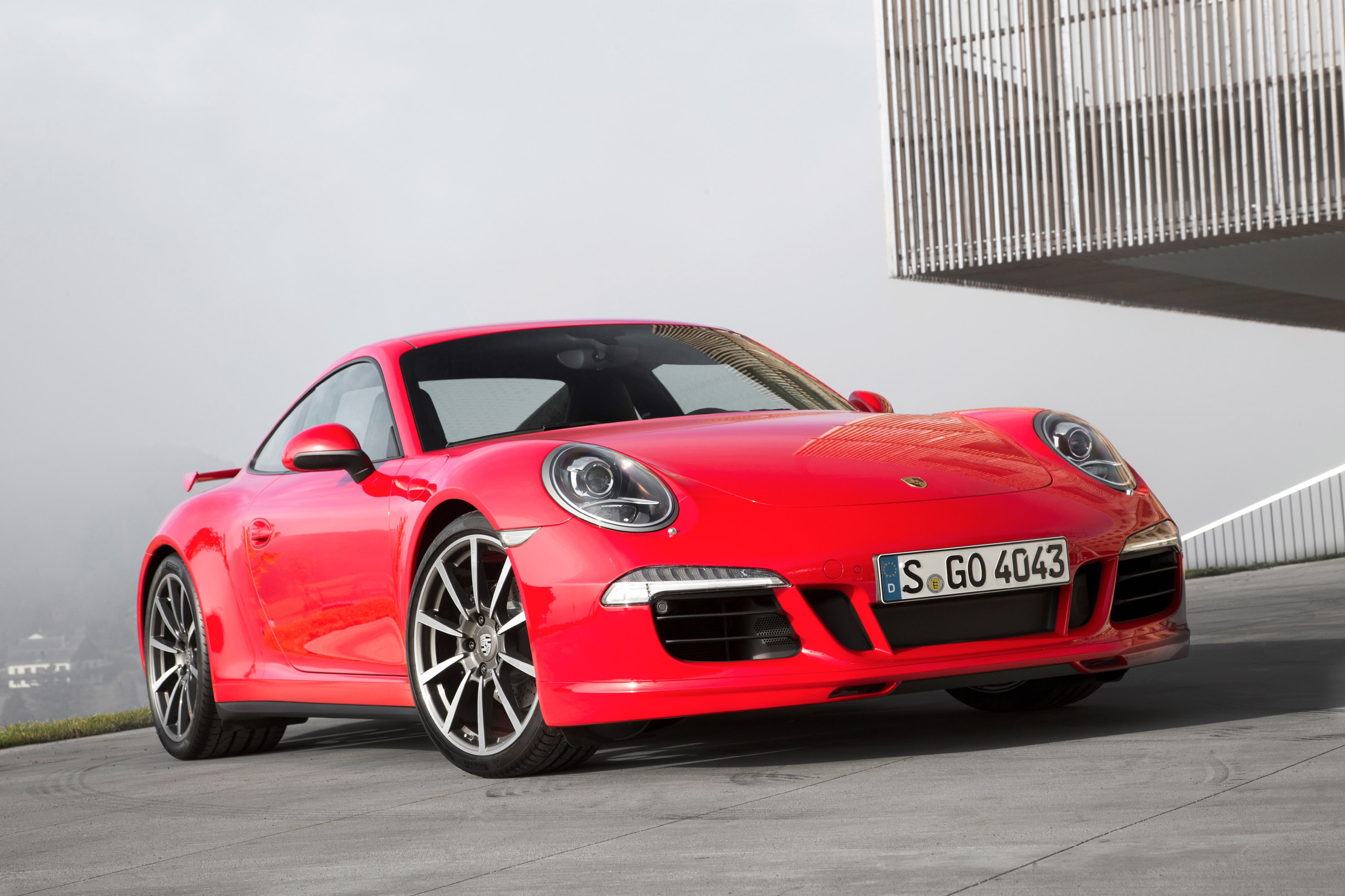 Porsche 911 Carrera 4-4S photo #17