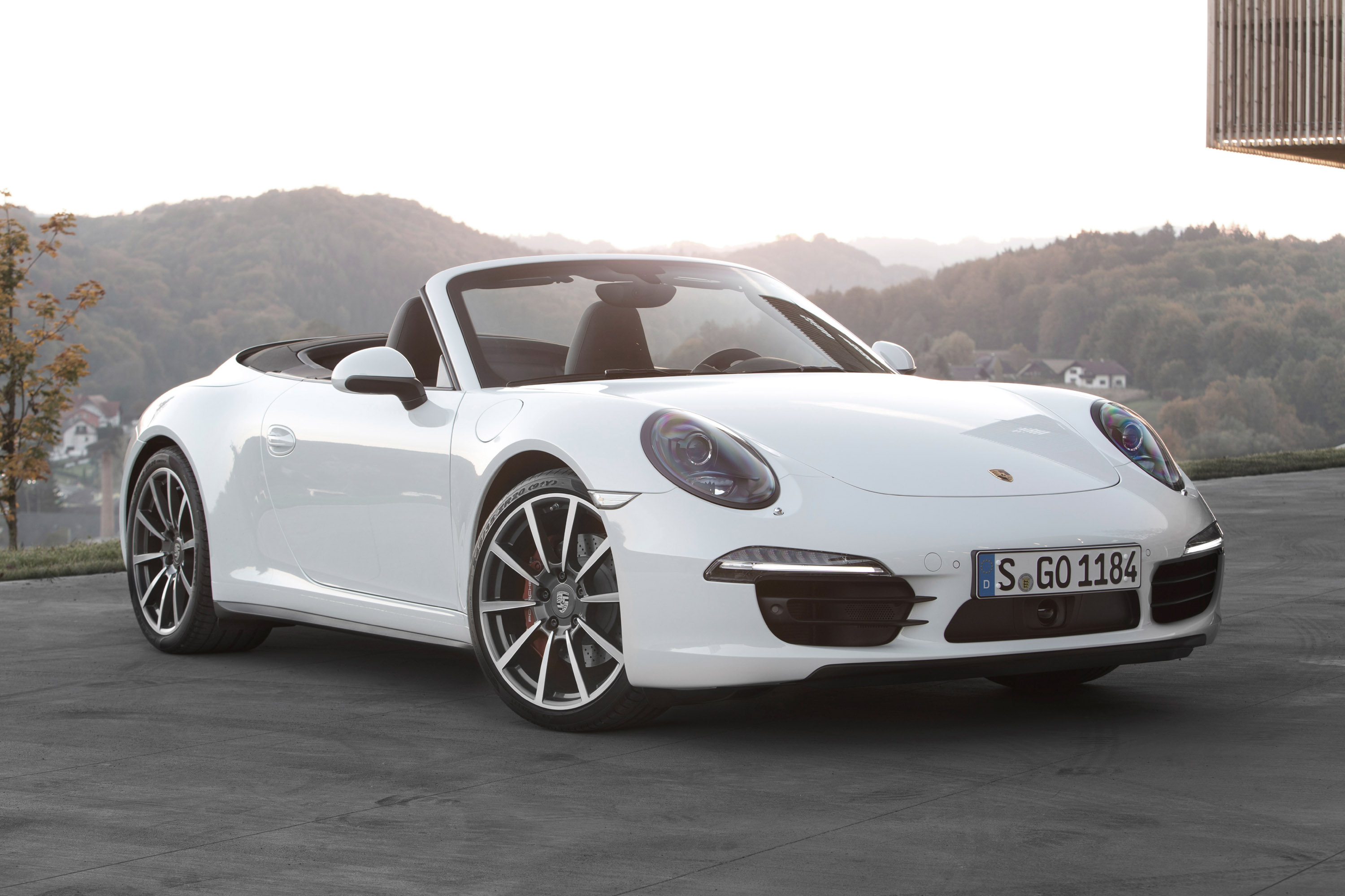 Porsche 911 Carrera 4-4S photo #18