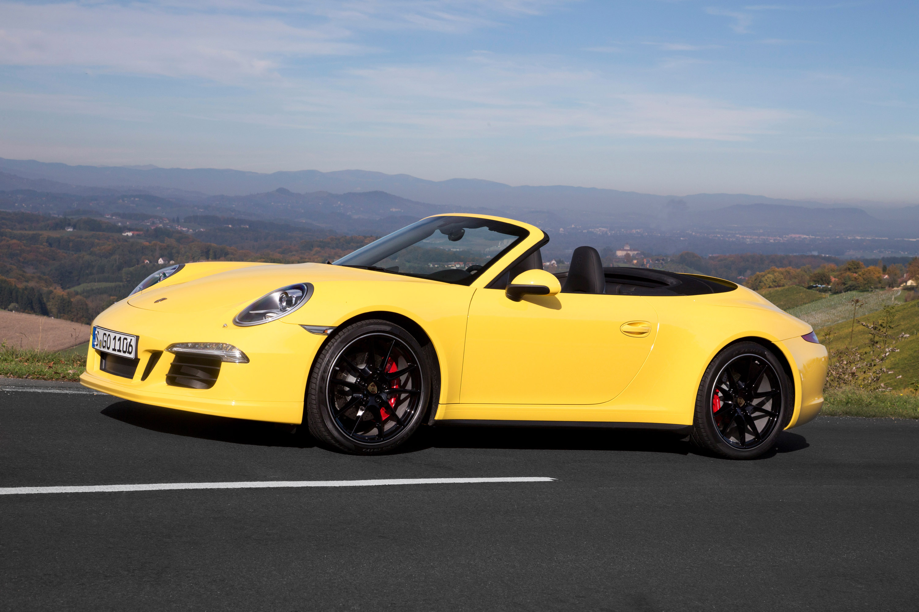 Porsche 911 Carrera 4-4S photo #20