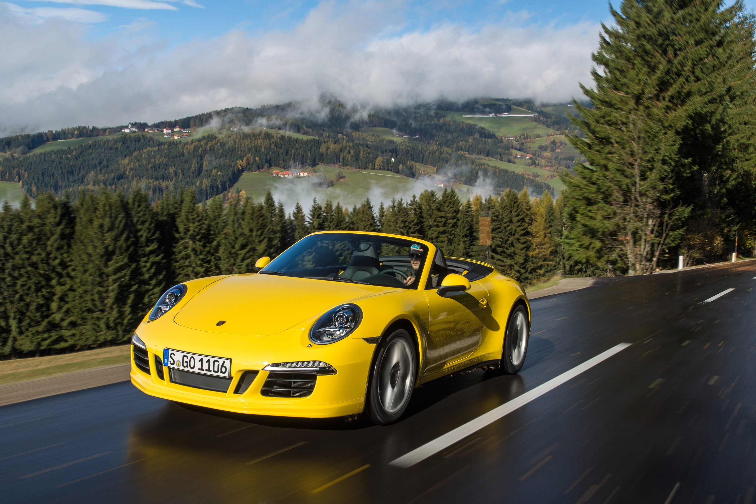 Porsche 911 Carrera 4-4S photo #21