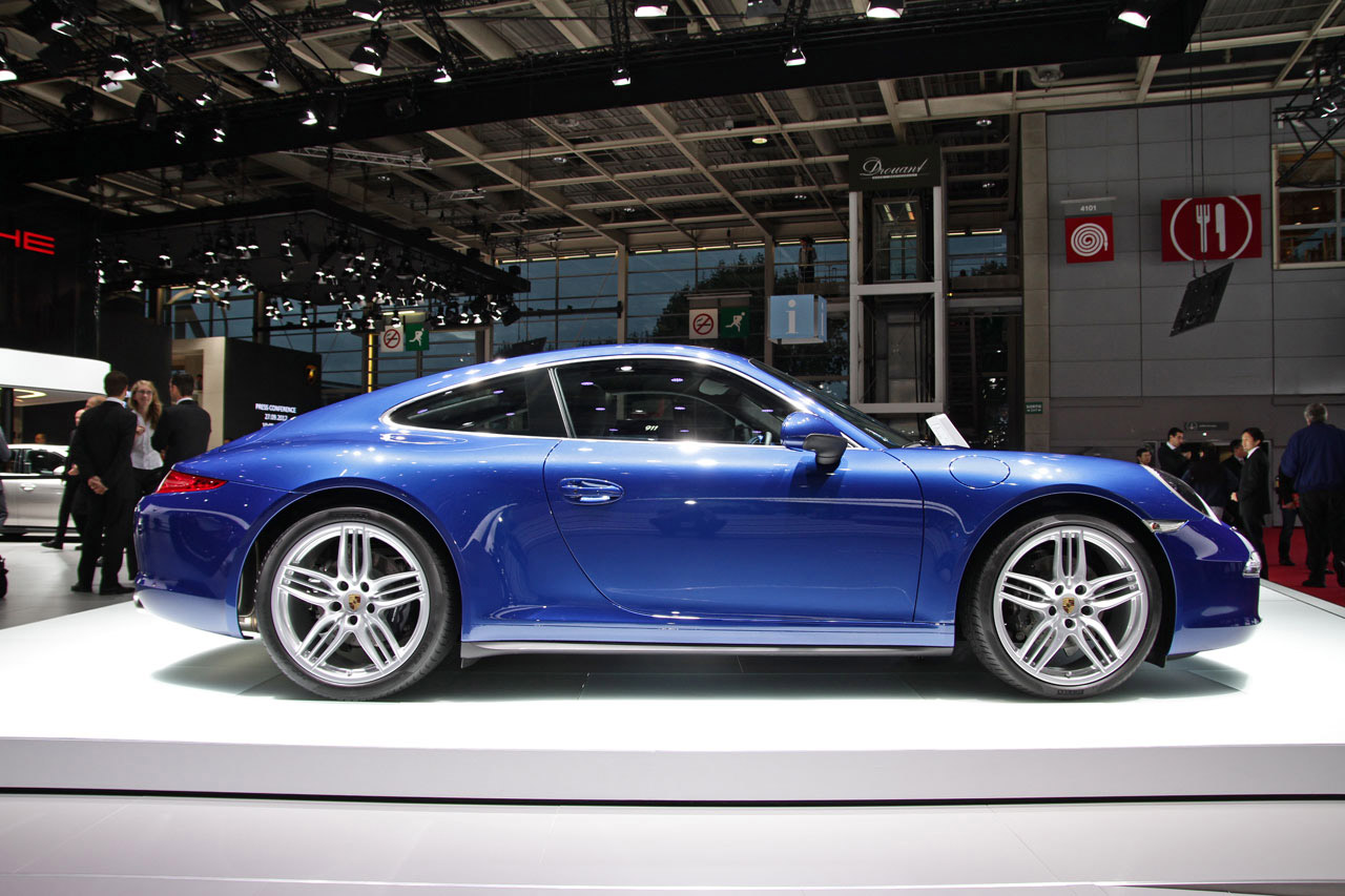 Porsche 911 Carrera 4-4S photo #33