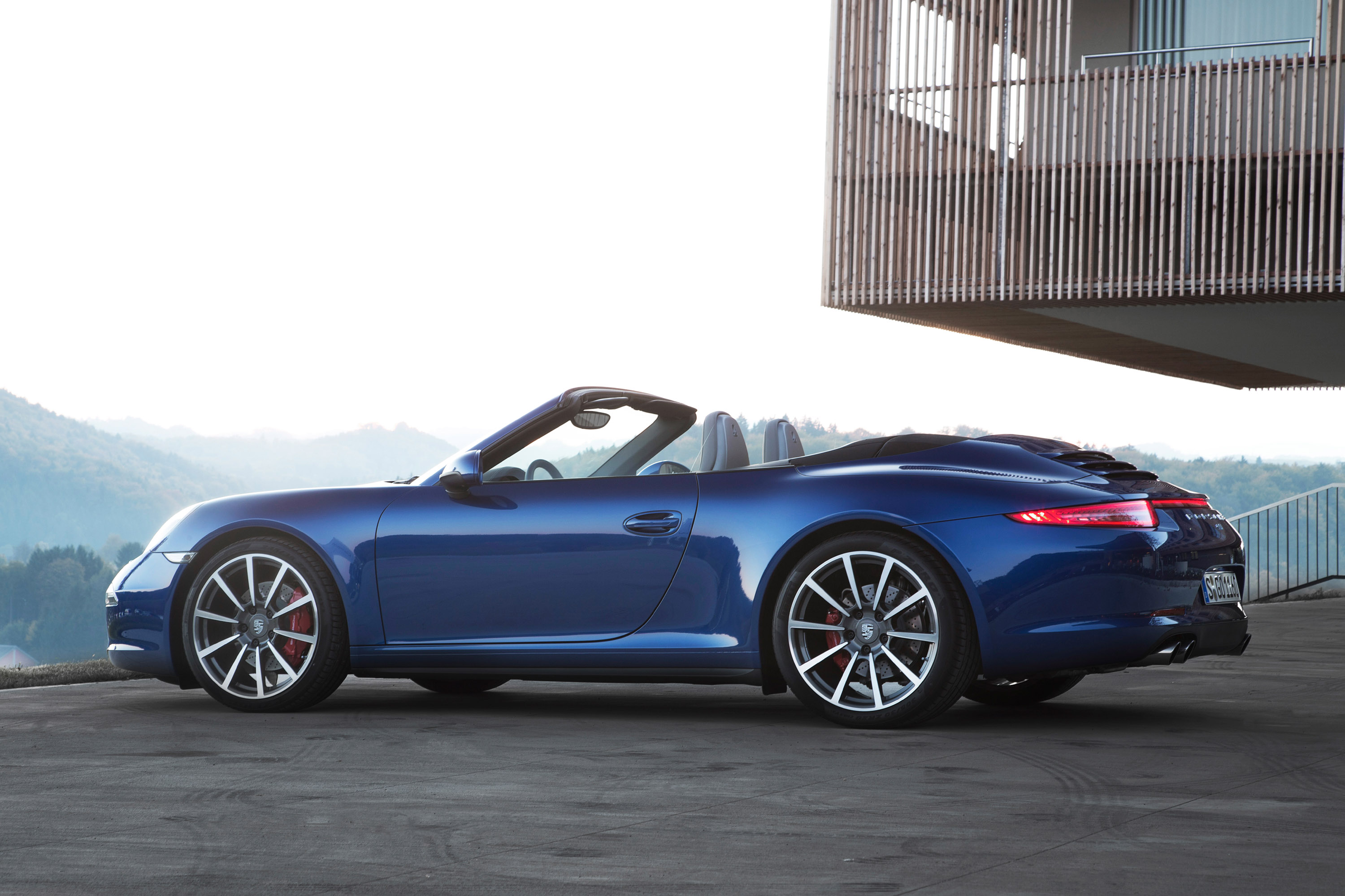 Porsche 911 Carrera 4-4S photo #42