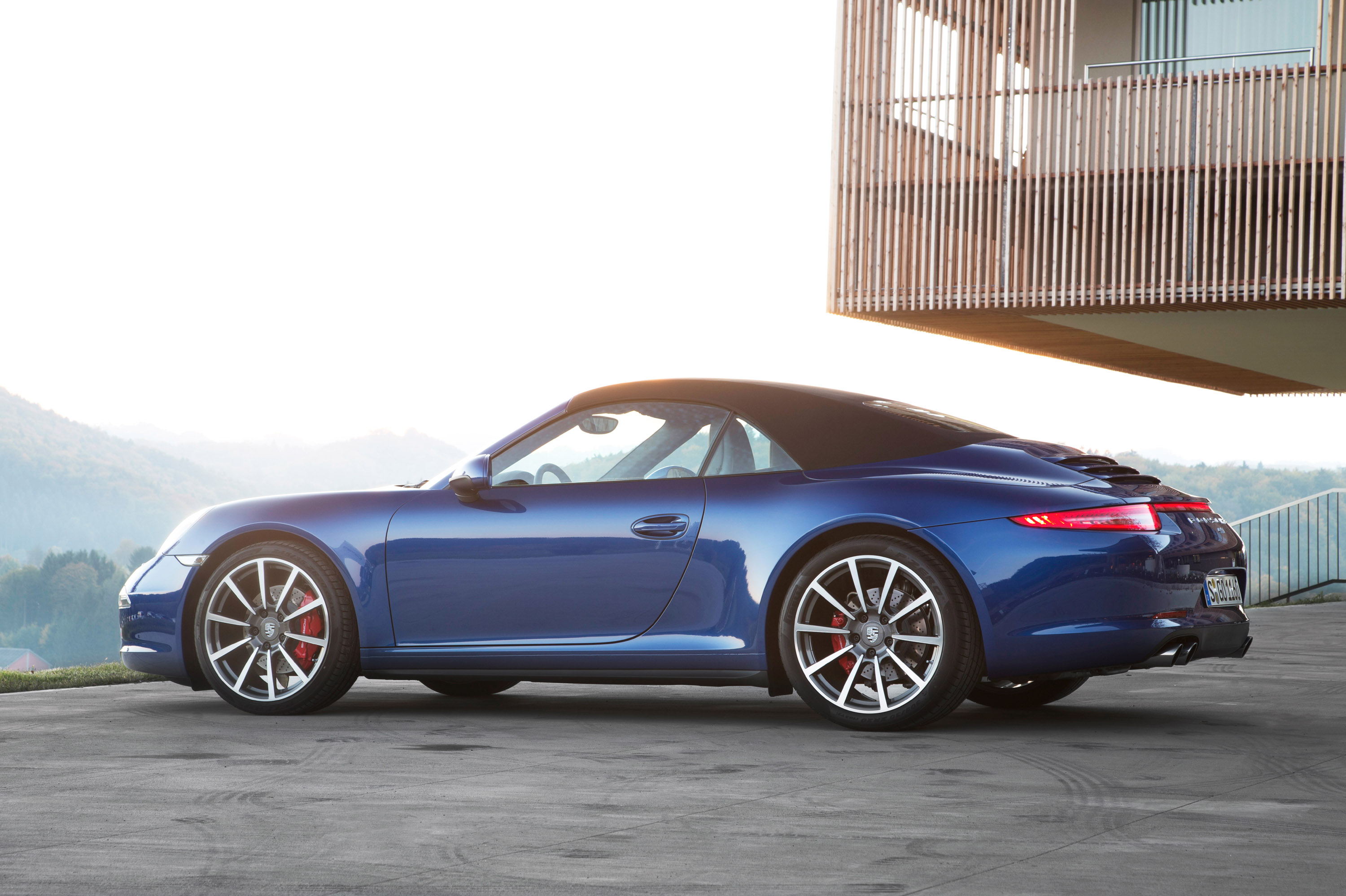 Porsche 911 Carrera 4-4S photo #47